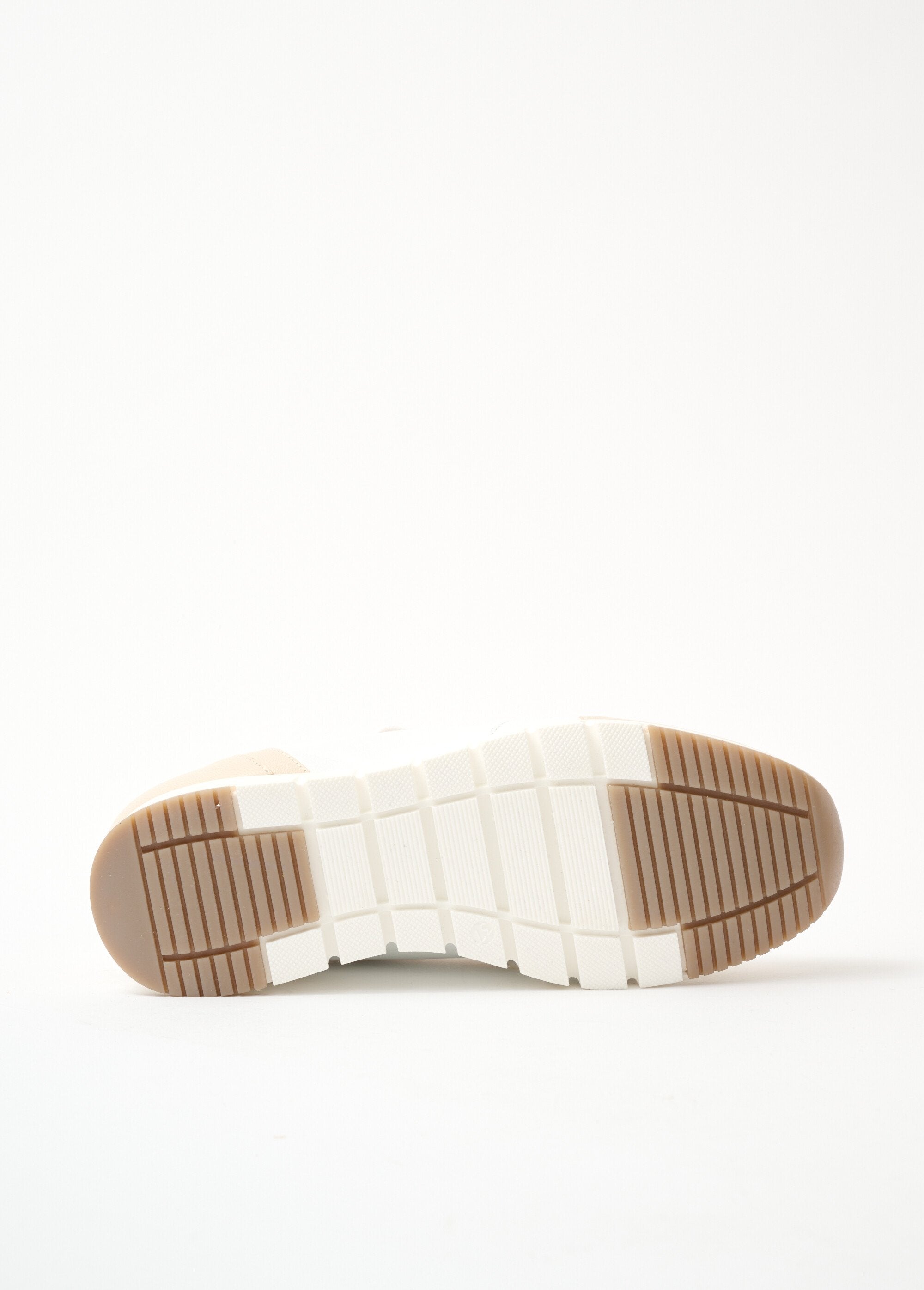 Two-tone_leather_comfort_width_sneakers_Beige_and_white_UN1_slim