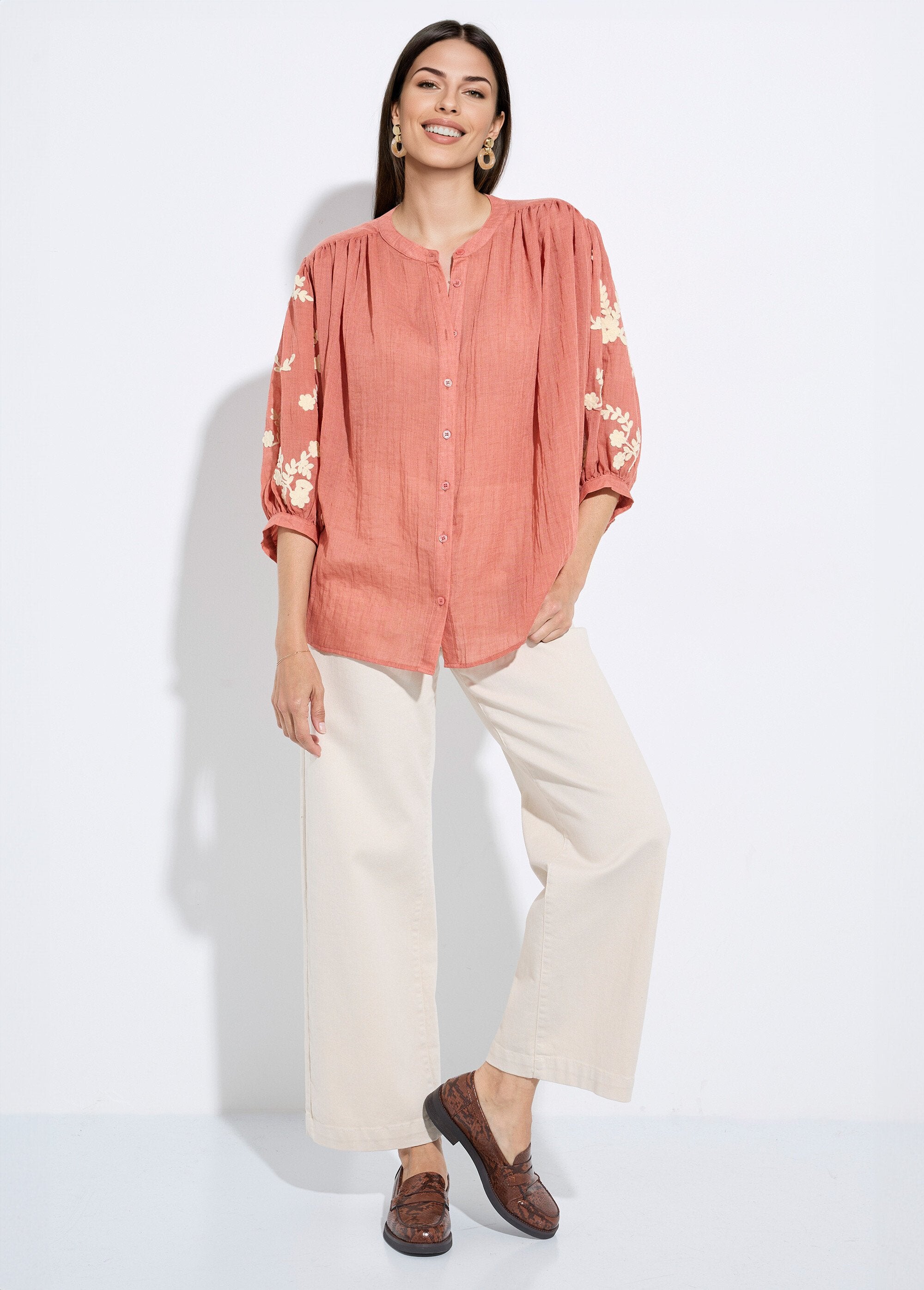 Chambray_blouse_with_contrasting_embroidery_Brick_SF1_slim