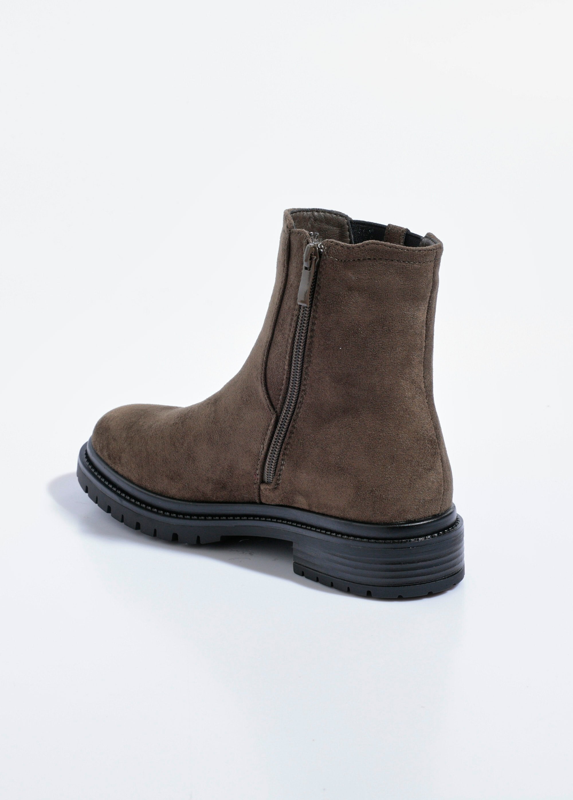 Chelsea_boots_with_notched_sole_Khaki_DO1_slim