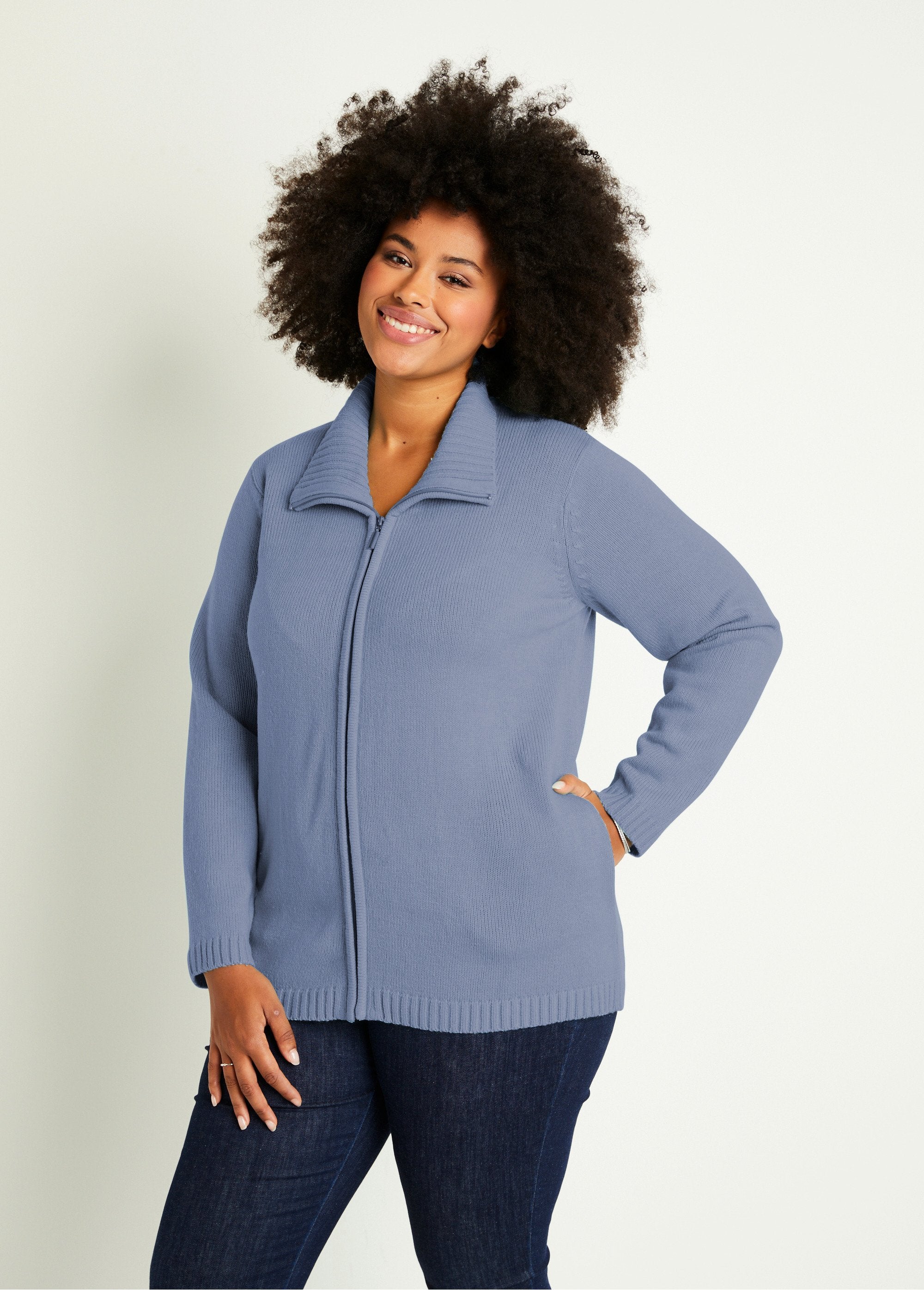 Long_plain_zipped_vest_with_high_collar_Sky_FA1_curvy