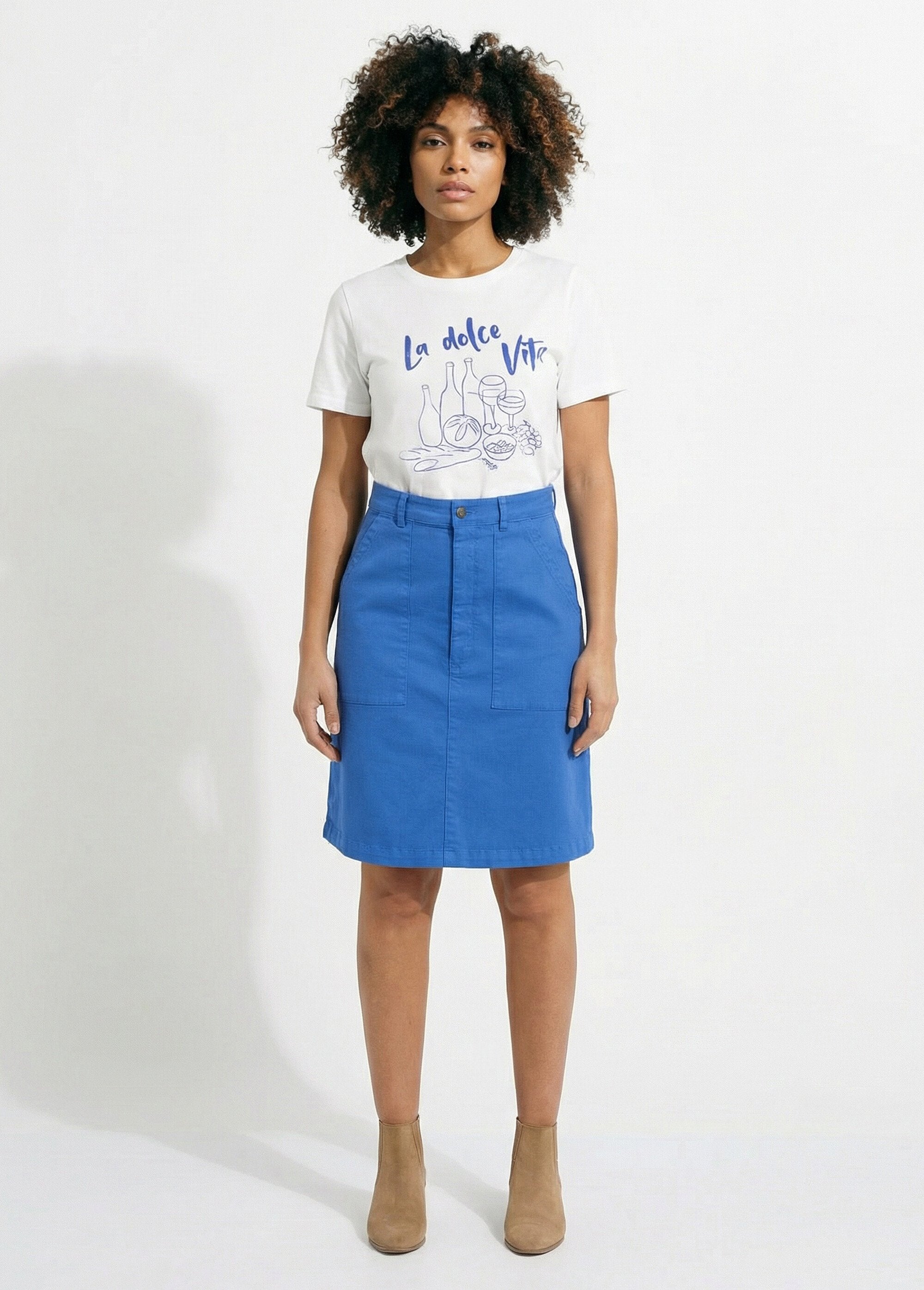 Short_straight_skirt_with_cargo_pockets,_stretch_cotton_Blue_SF1_slim
