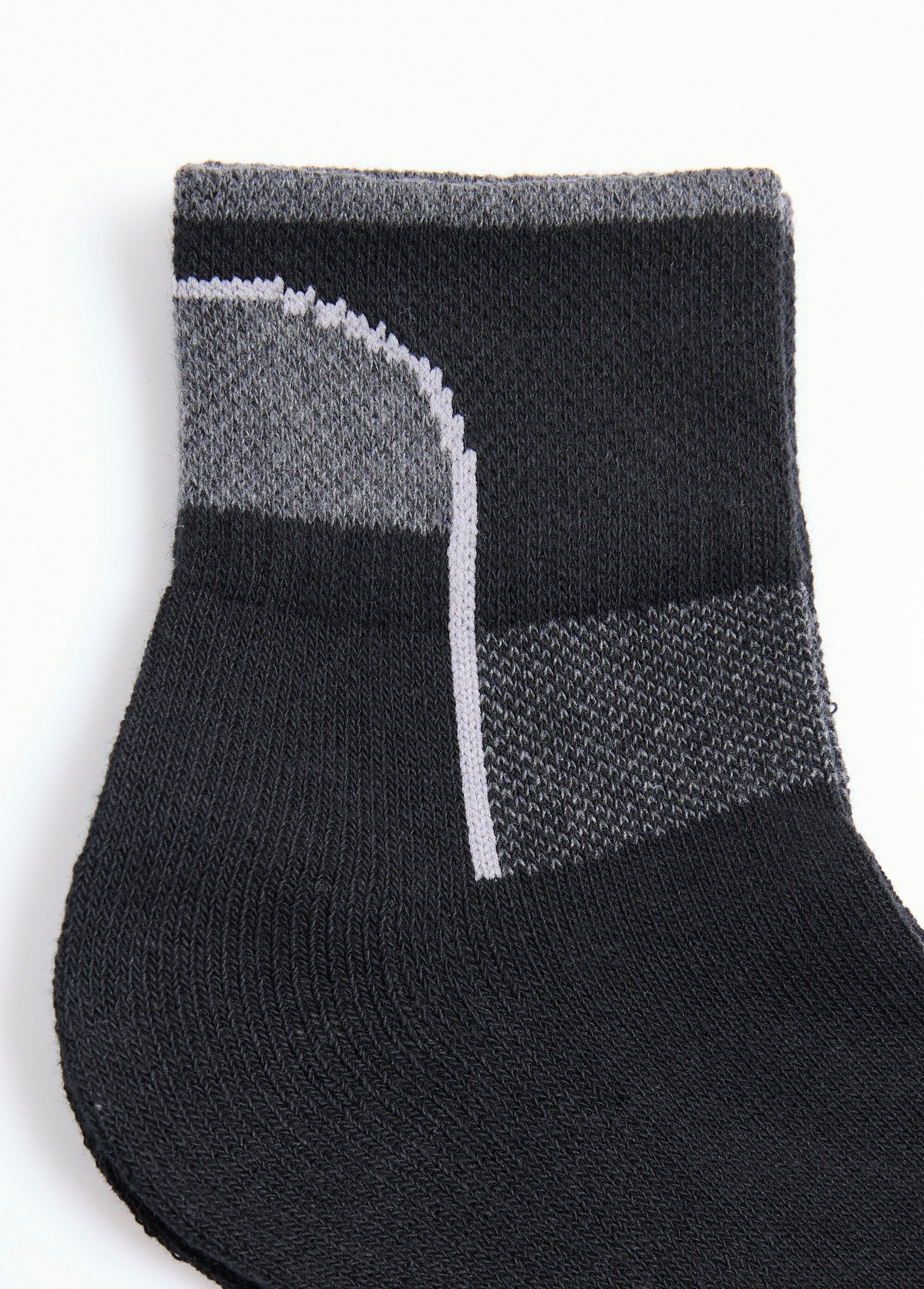 Pack_of_3_assorted_sports_socks_Green_Assortments_DE4_slim