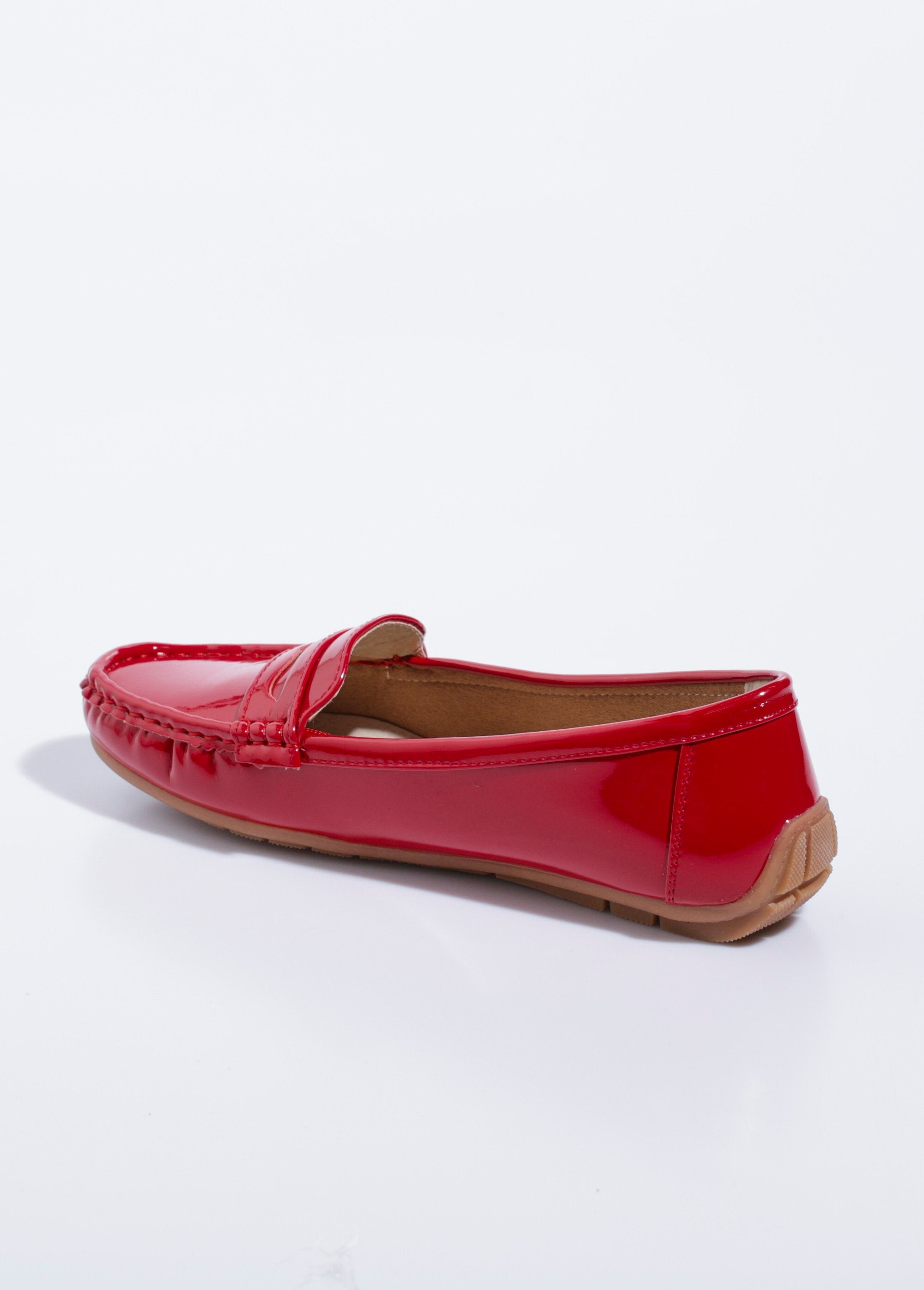 Patent_leather_loafers_with_non-slip_soles_Red_varnish_DO1_slim