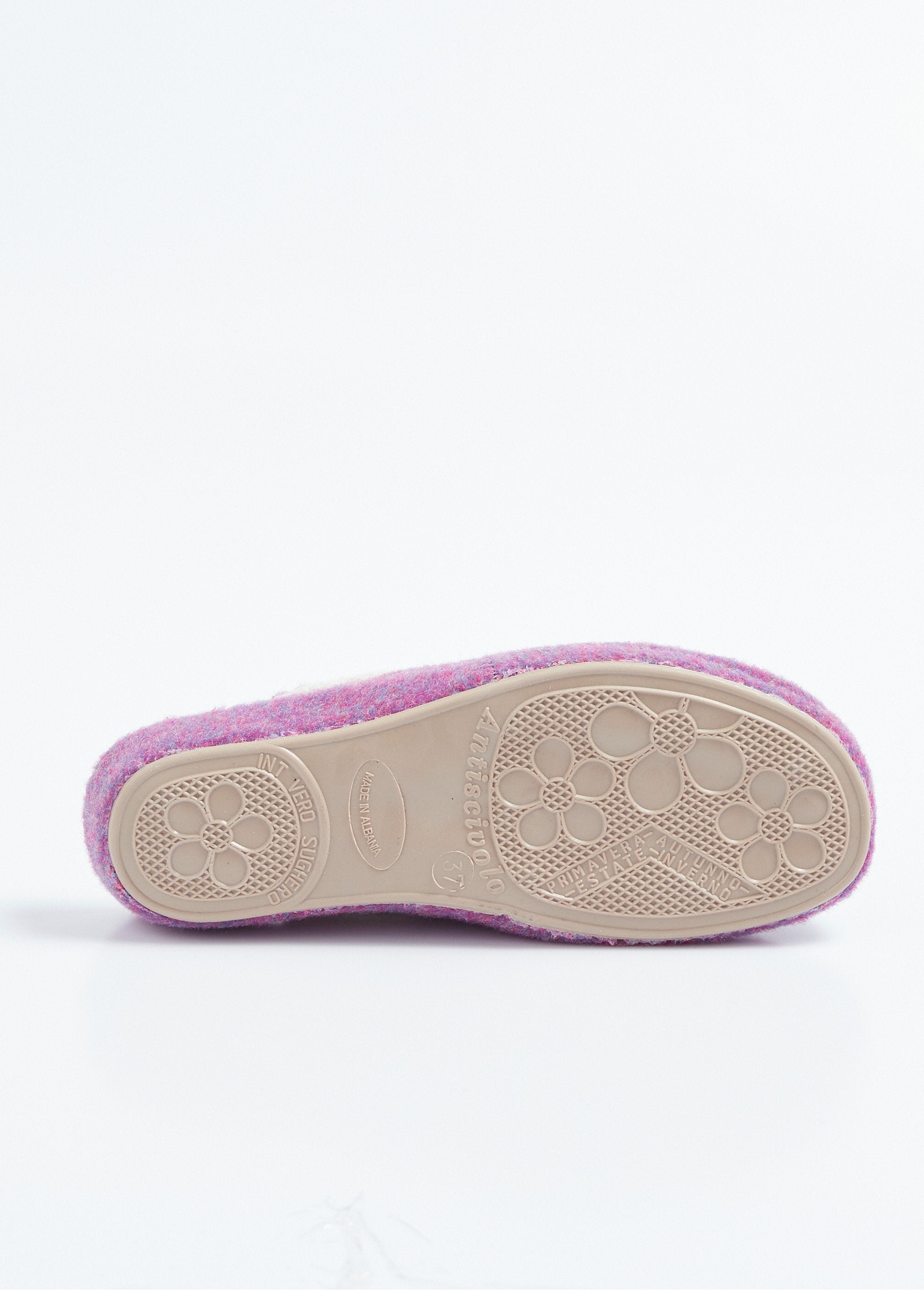 Felt_mule_with_floral_application_Parma_UN1_slim