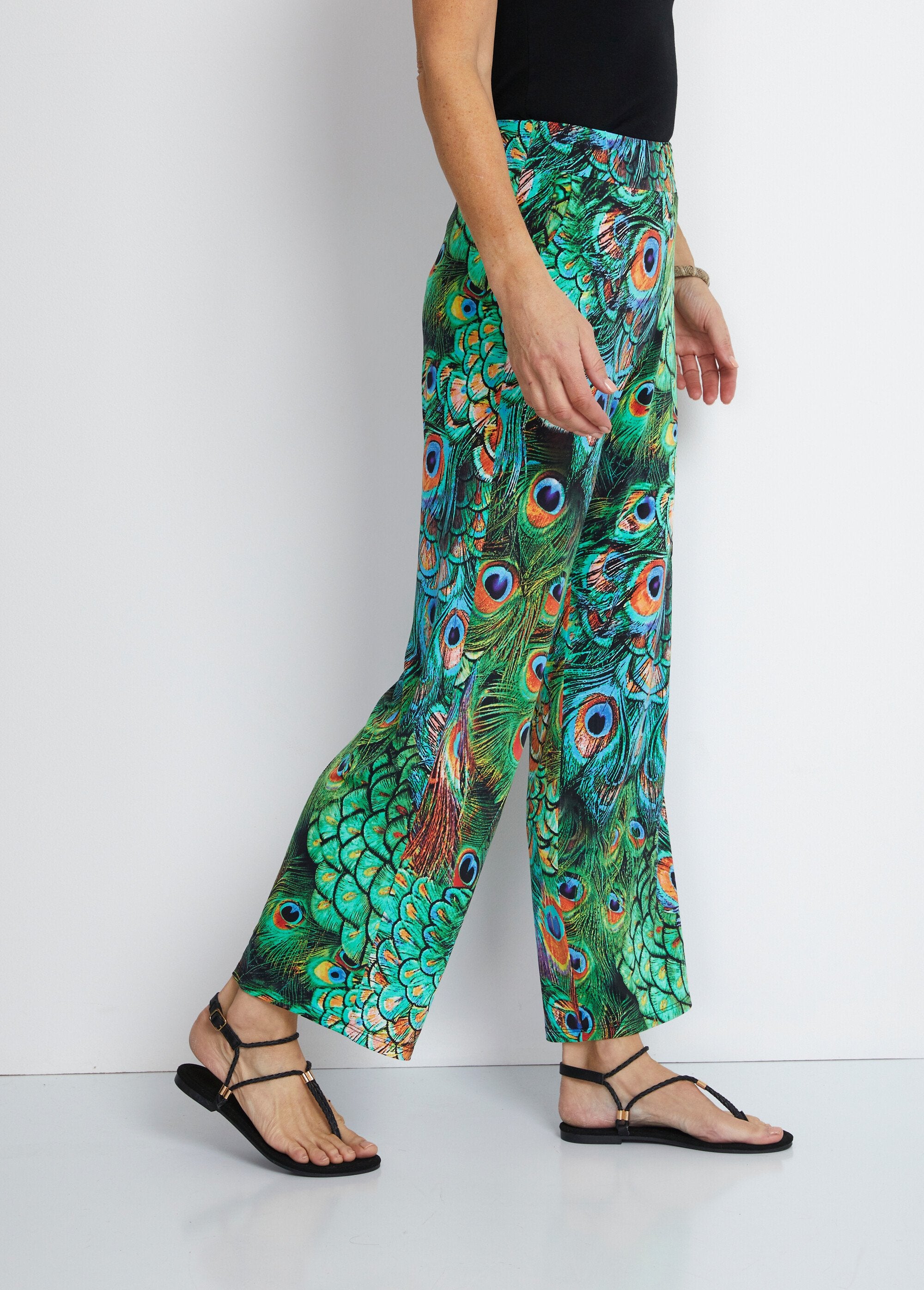 Flowy_knit_pants_with_elasticated_waist_Green_Imp_DR1_slim