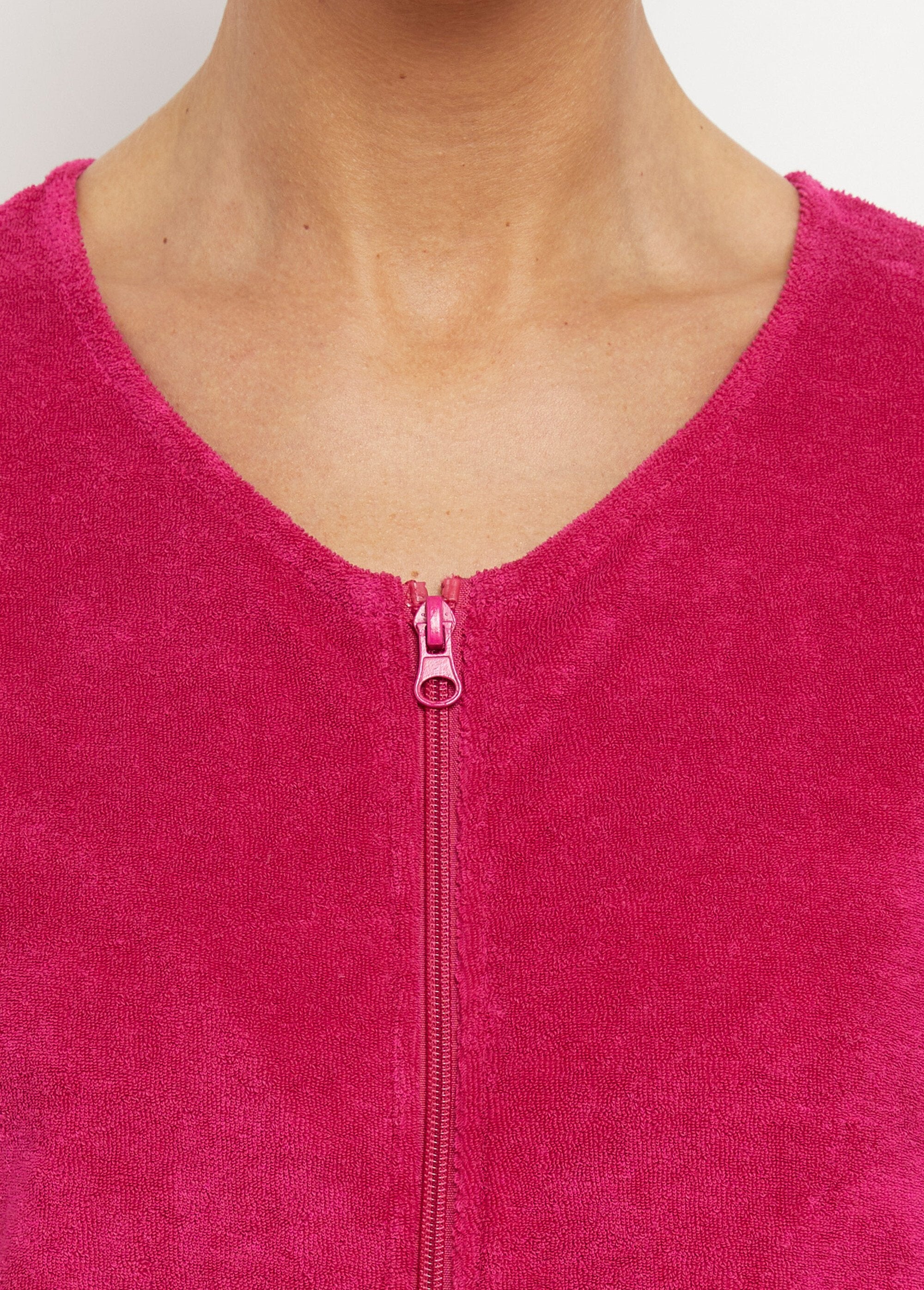 Plain_cotton_terry_bathrobe_with_zip_Pink_DE1_curvy