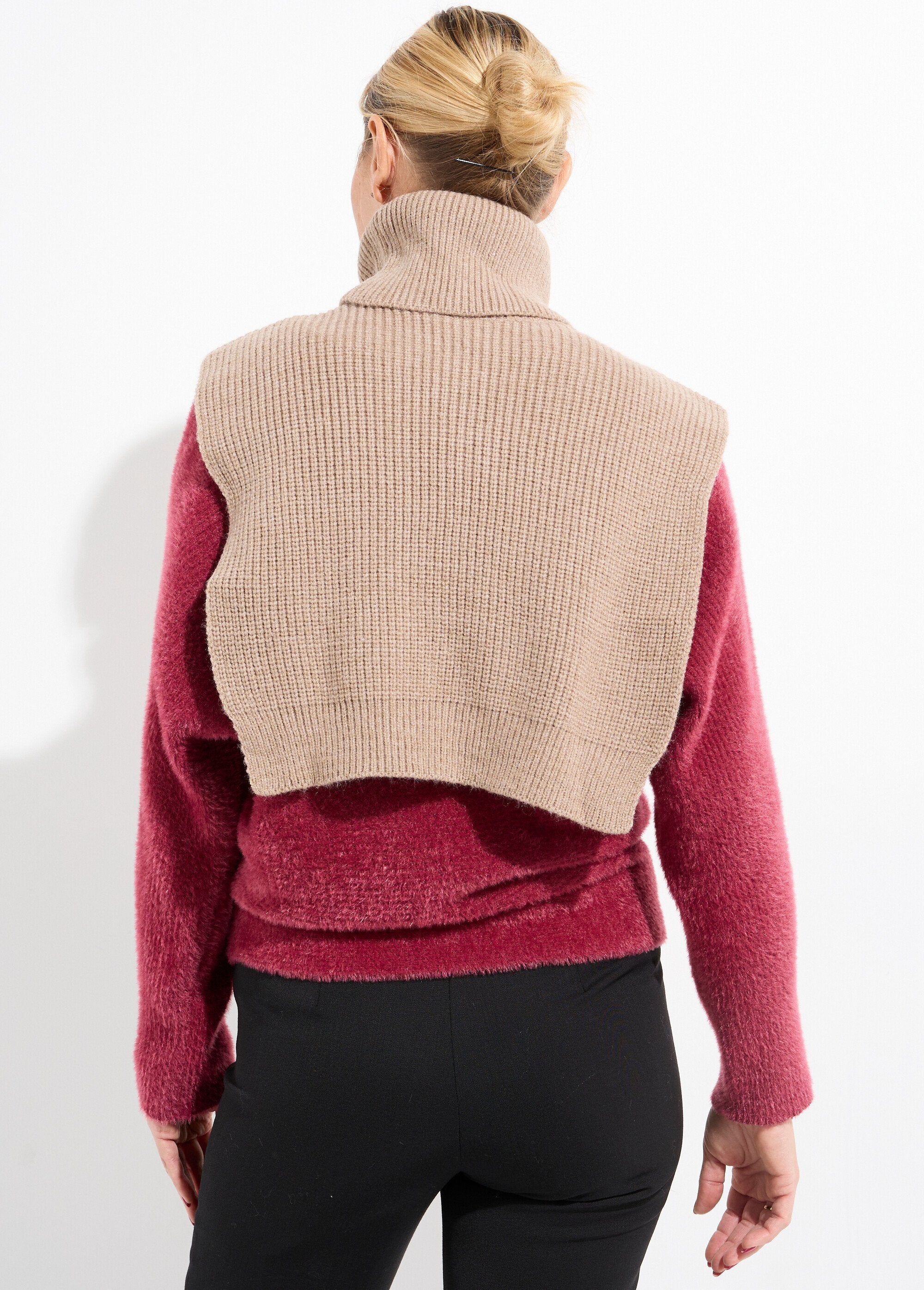 Warm_knitted_turtleneck_bib_Mole_DO1_slim