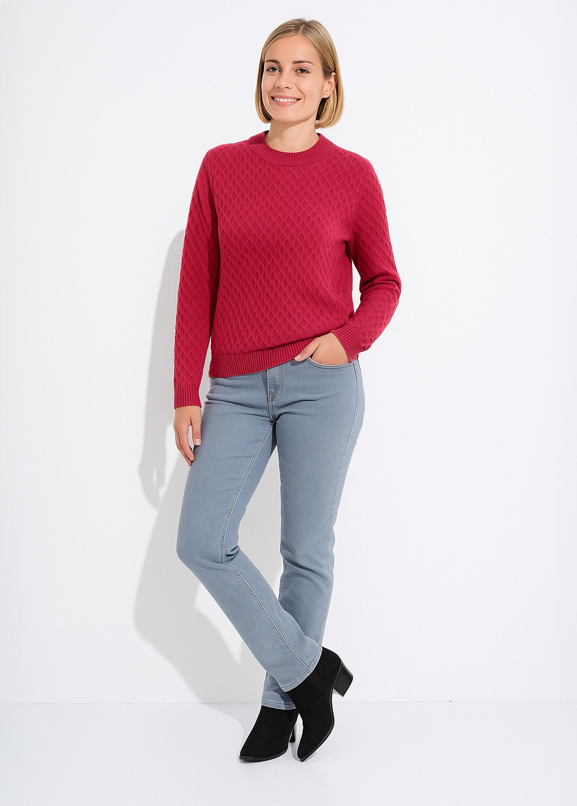 Short_warm_sweater_with_thick_knit_stand-up_collar_Fuchsia_SF1_slim