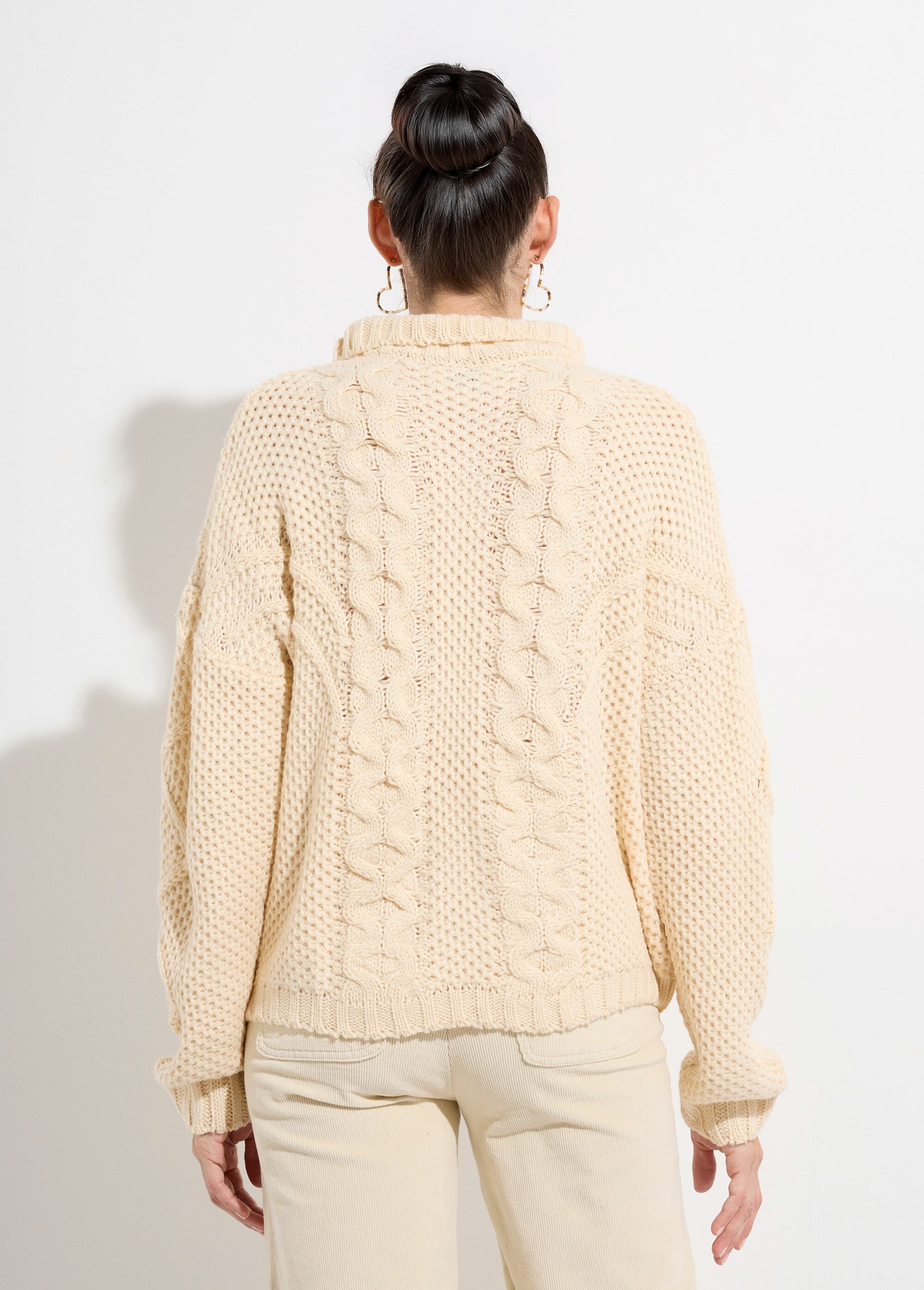 Pull_col_montant,_jeux_maille_fantaisie_Ecru_DO1_slim