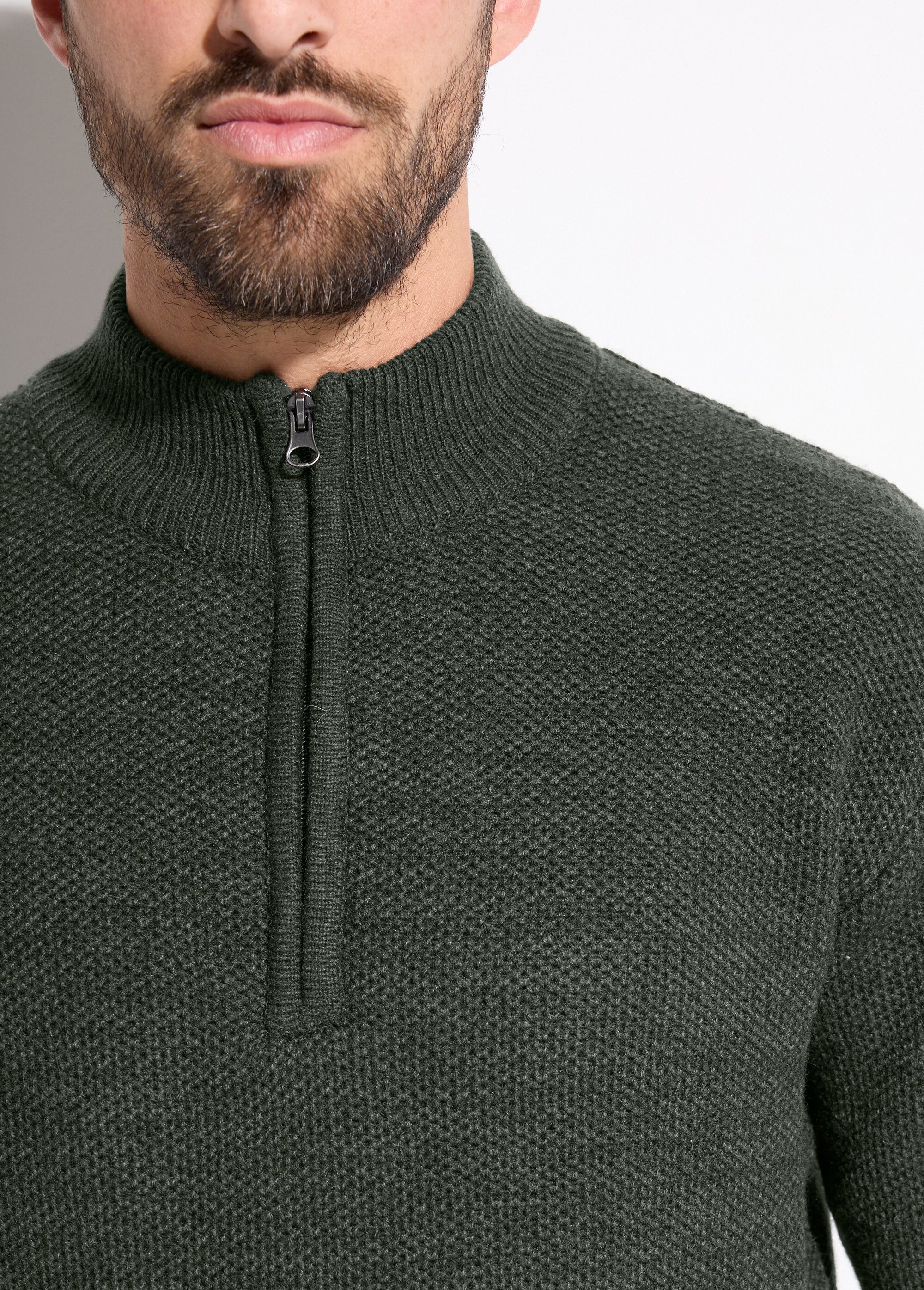 High-neck_zip-up_knit_sweater_with_wool_Green_DE1_slim