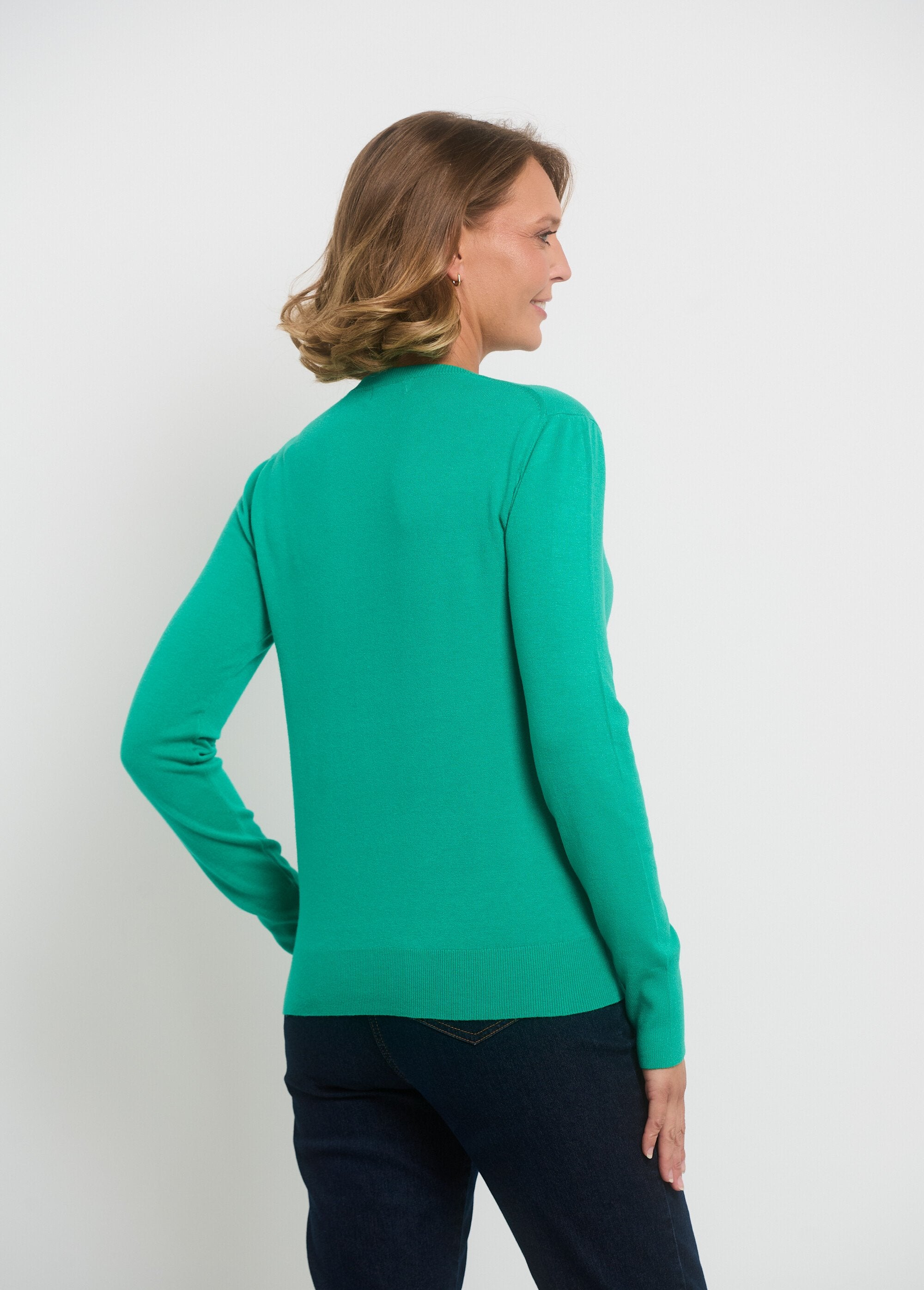 Fine_gauge_long-sleeved_knit_sweater_Green_DO1_slim