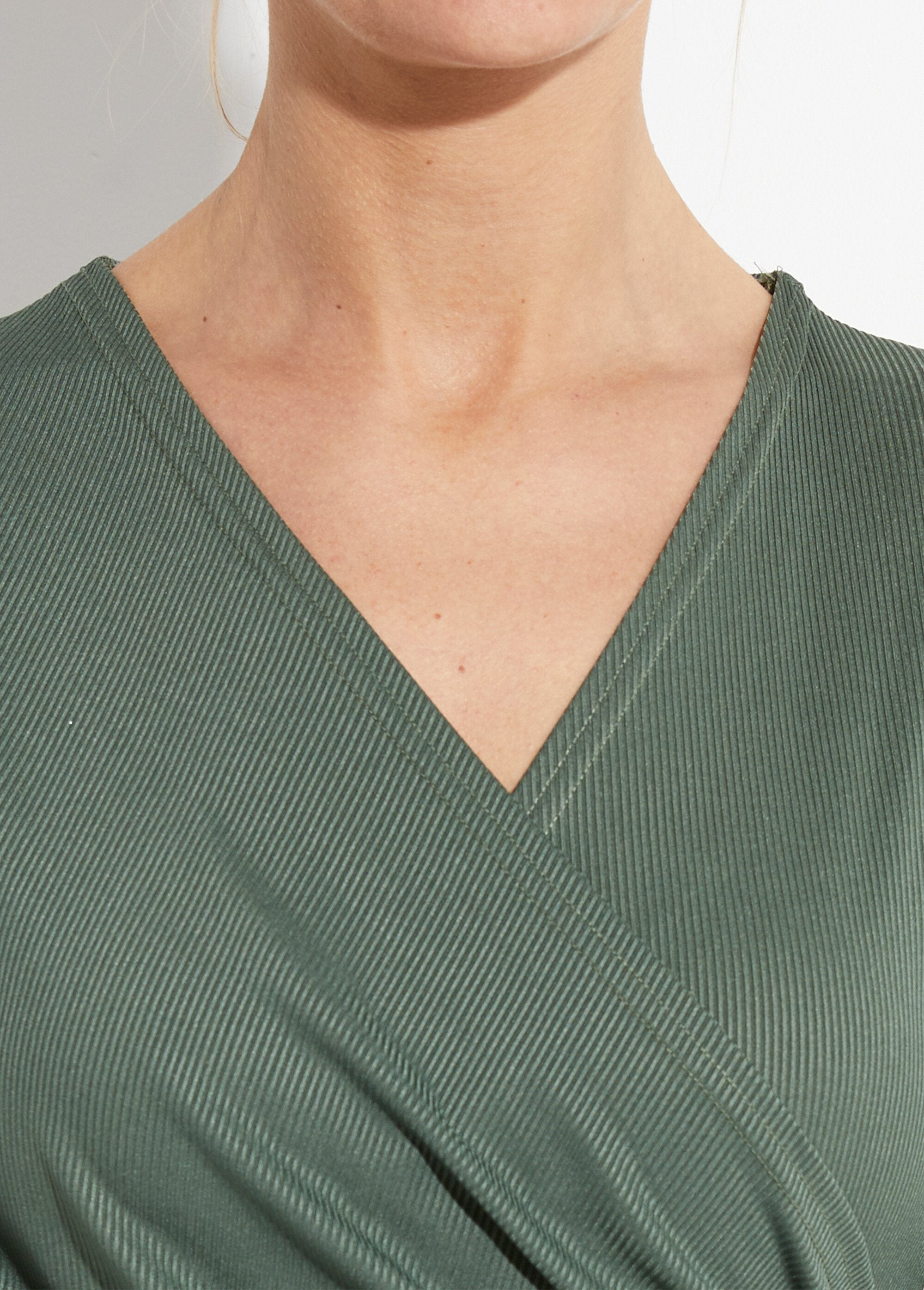 Essential_ribbed_jersey_wrap_dress_Khaki_DE1_slim