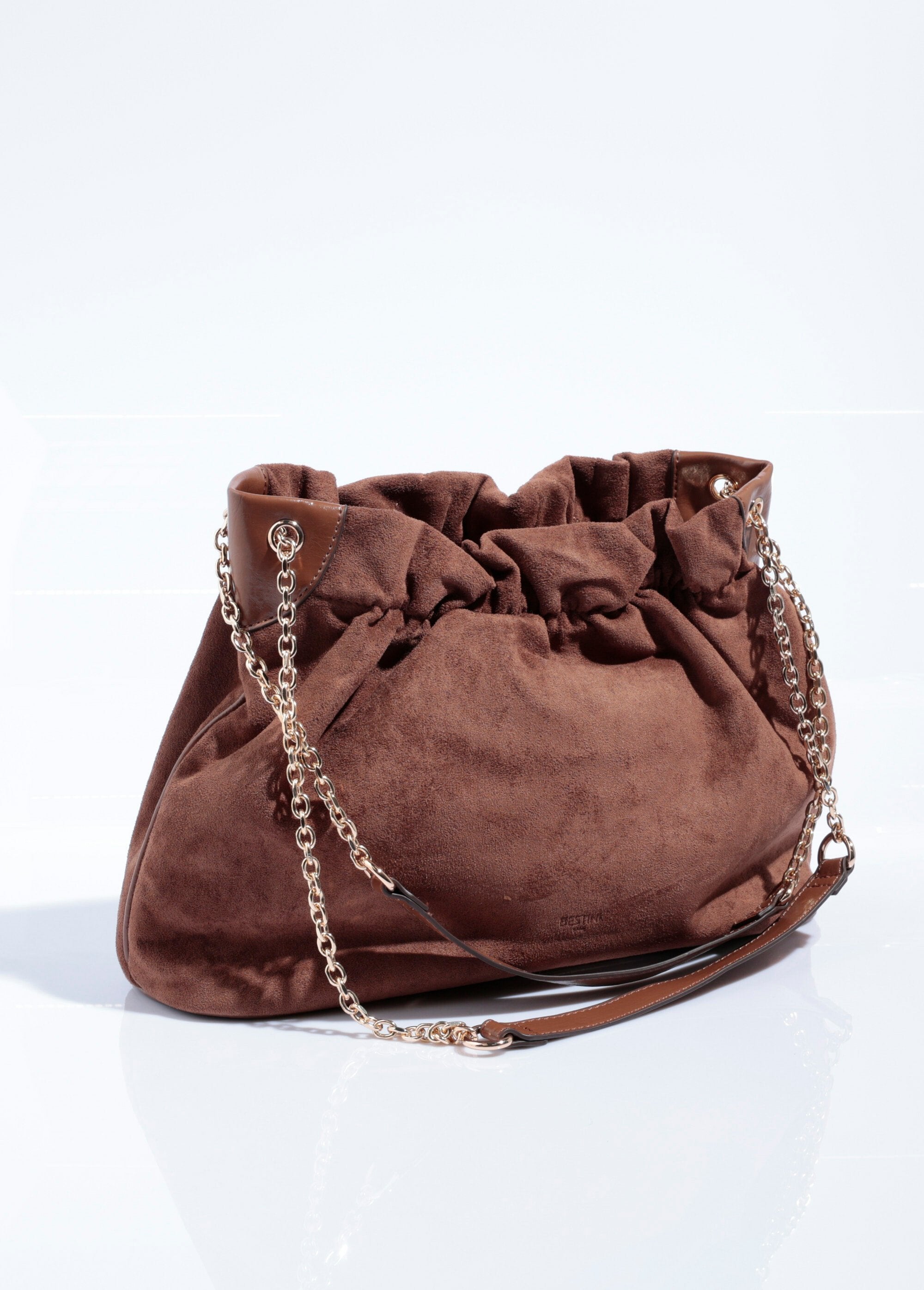 Chic_pleated_suede_bag_with_metal_strap_camel_DO1_slim
