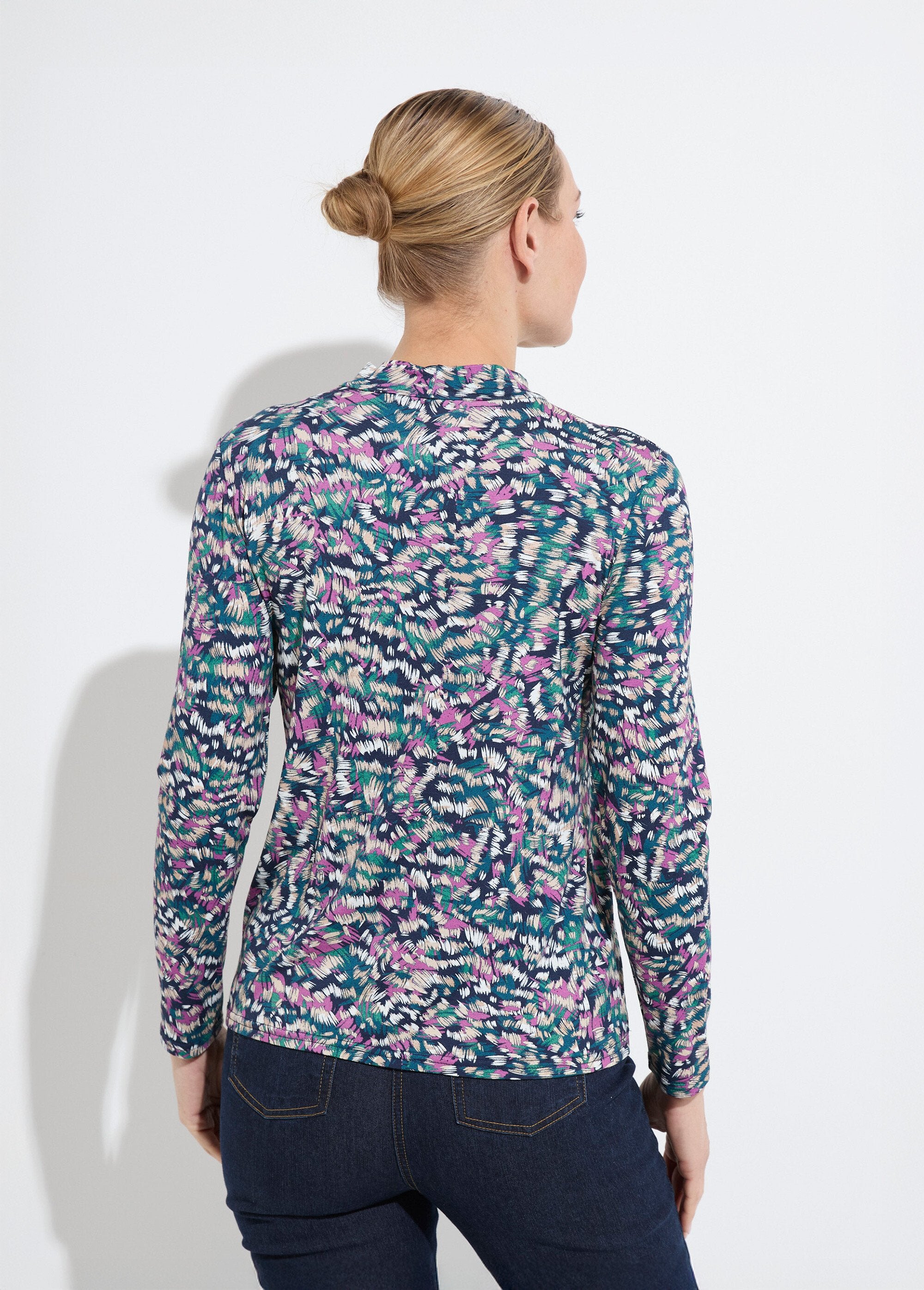 Printed_high_neck_long_sleeve_undershirt_Navy_and_pink_DO1_slim