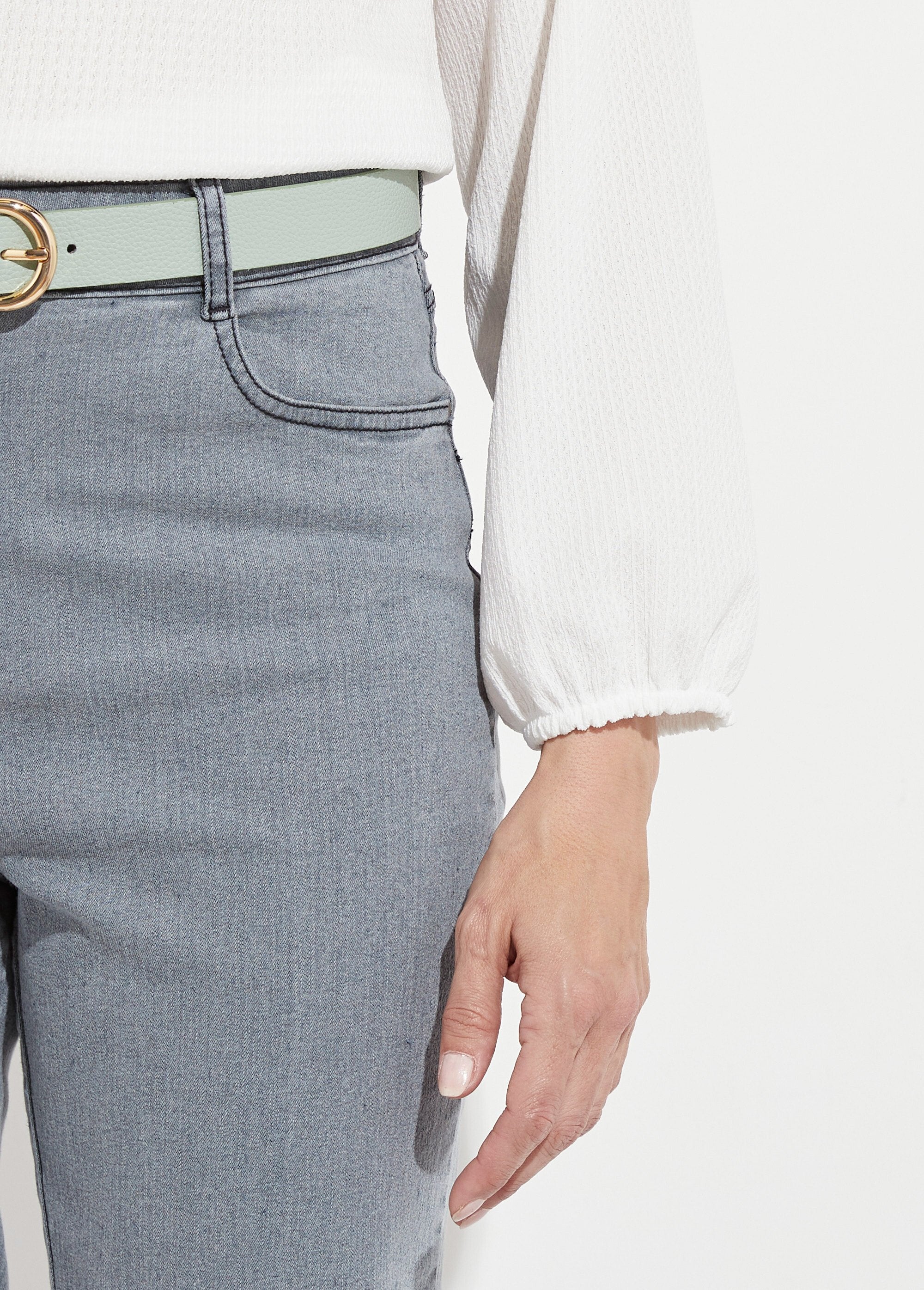 White_T-shirt_with_ruffled_collar_and_waffle_knit_White_DE1_slim