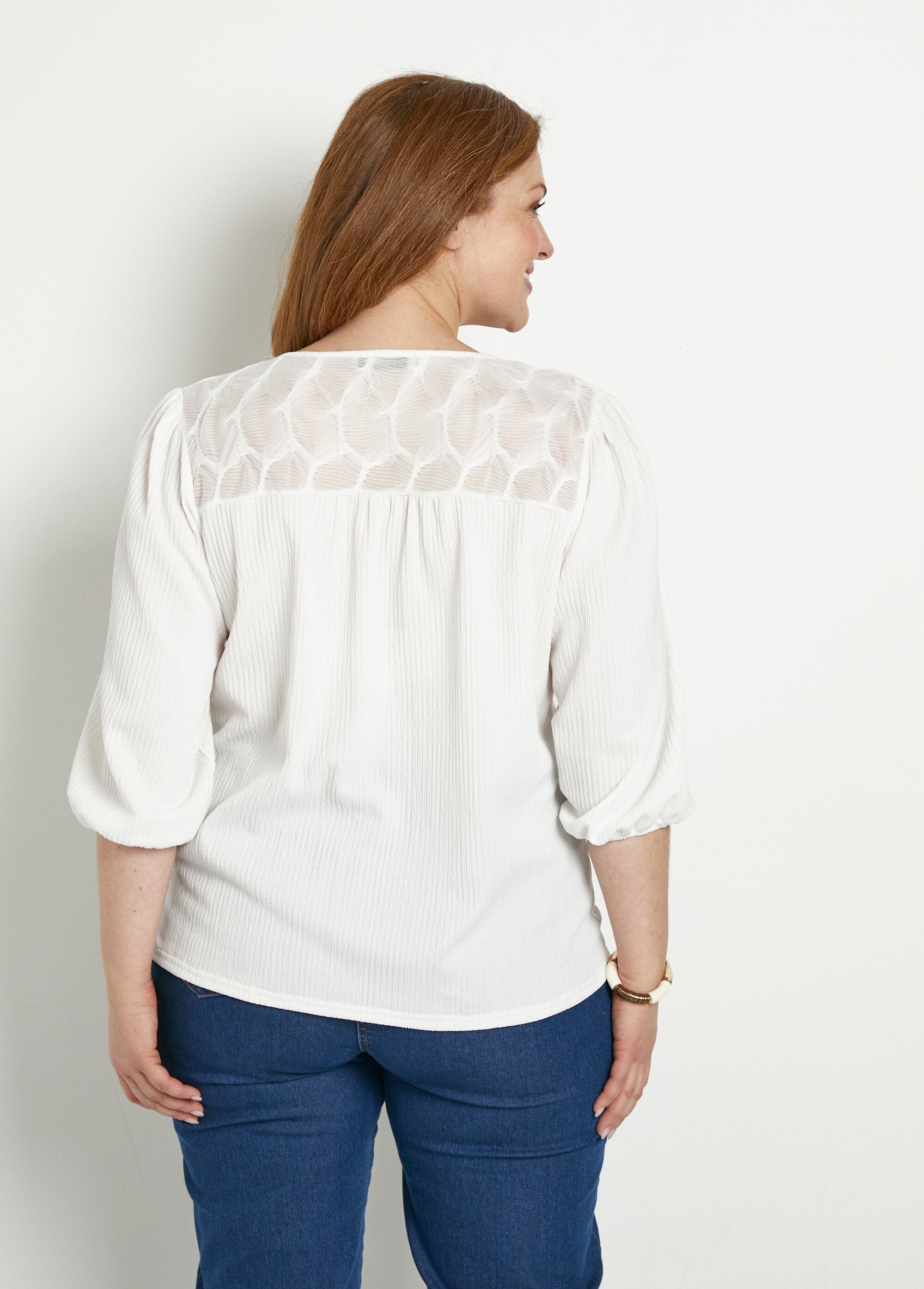 V-neck_t-shirt_with_3/4_voile_sleeves_White_DO1_curvy