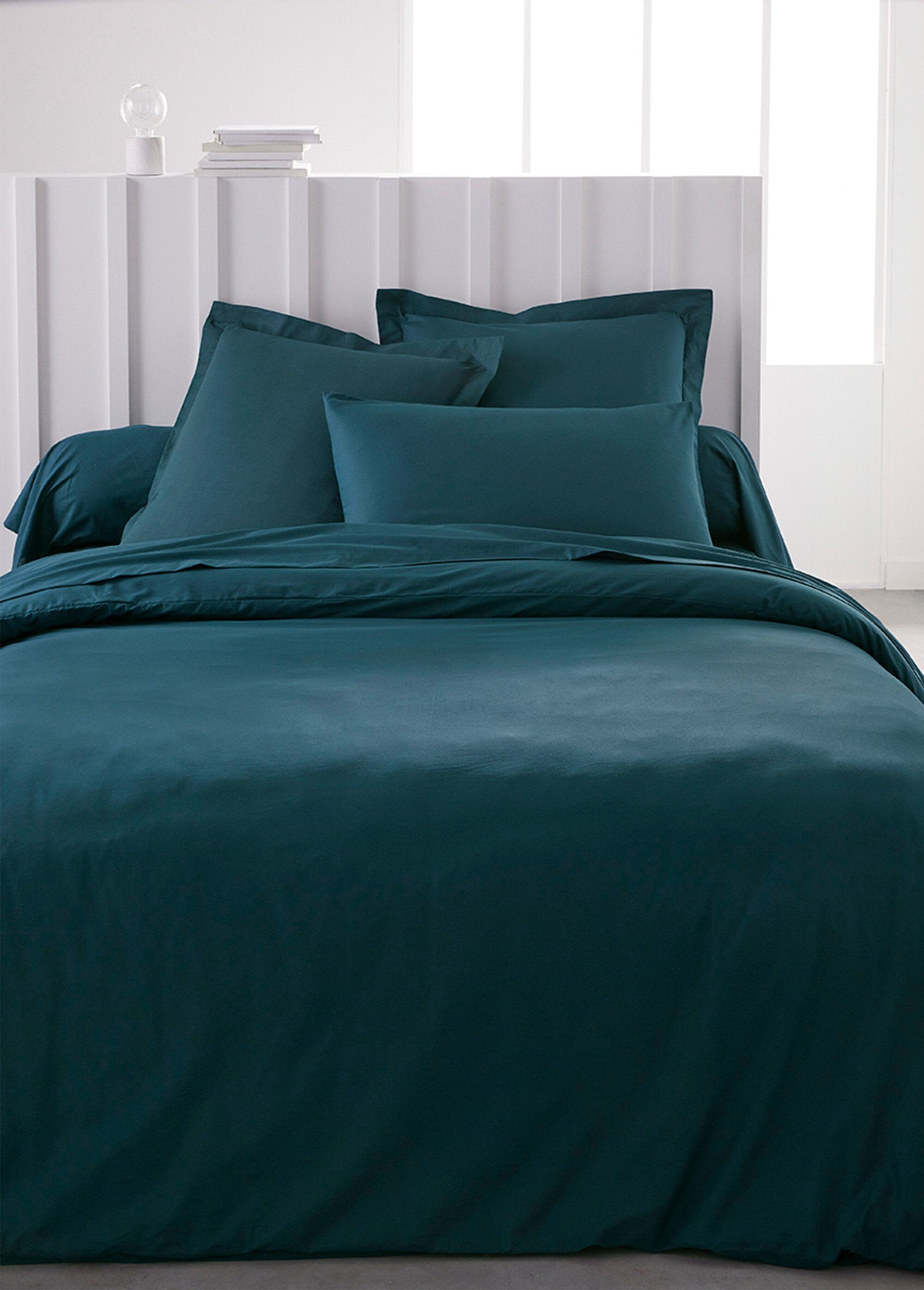 Plain_cotton_pillowcase_Peacock_SF1_slim
