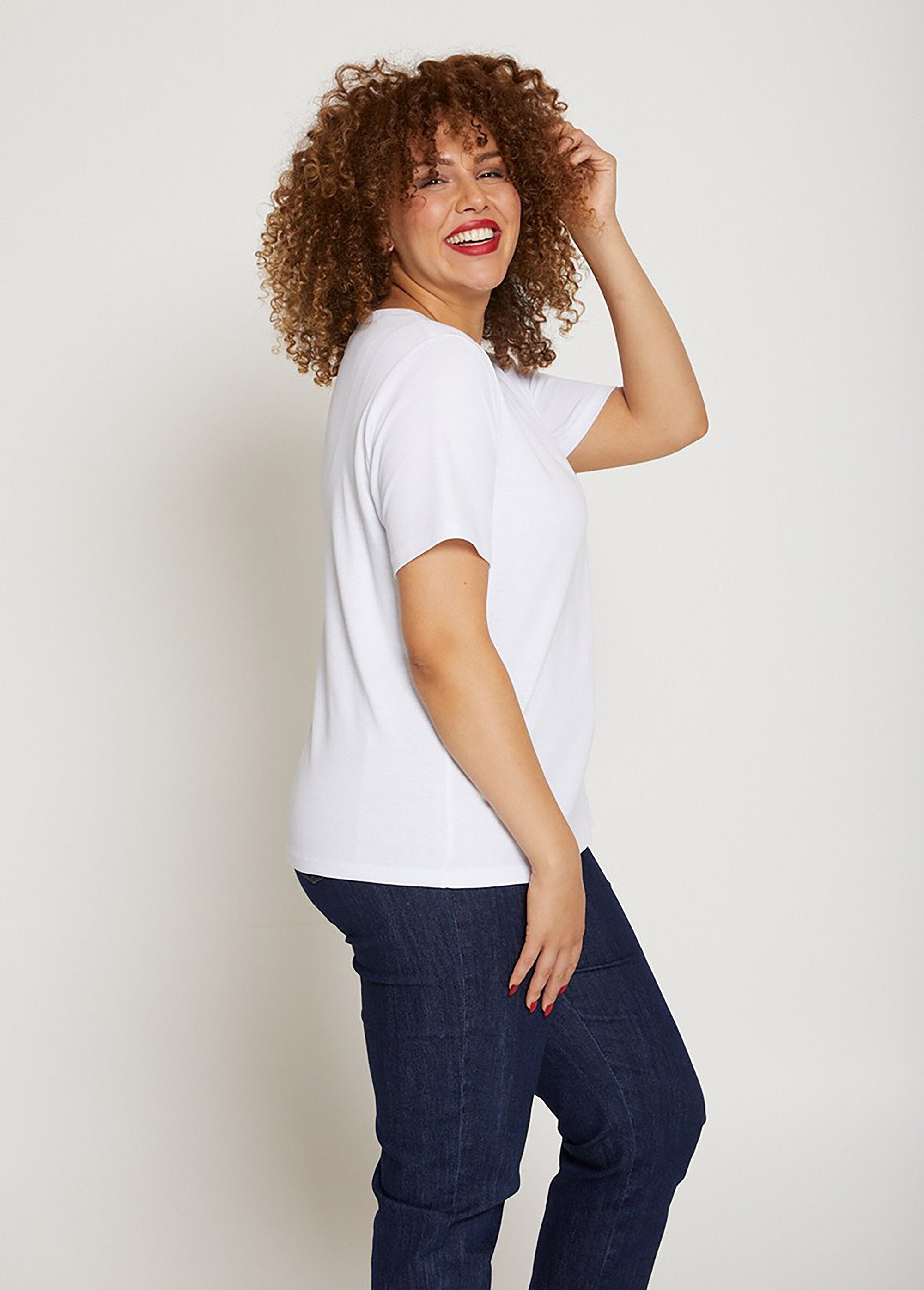 Straight-cut_organic_cotton_T-shirt_with_message_Ecru_DR1_curvy