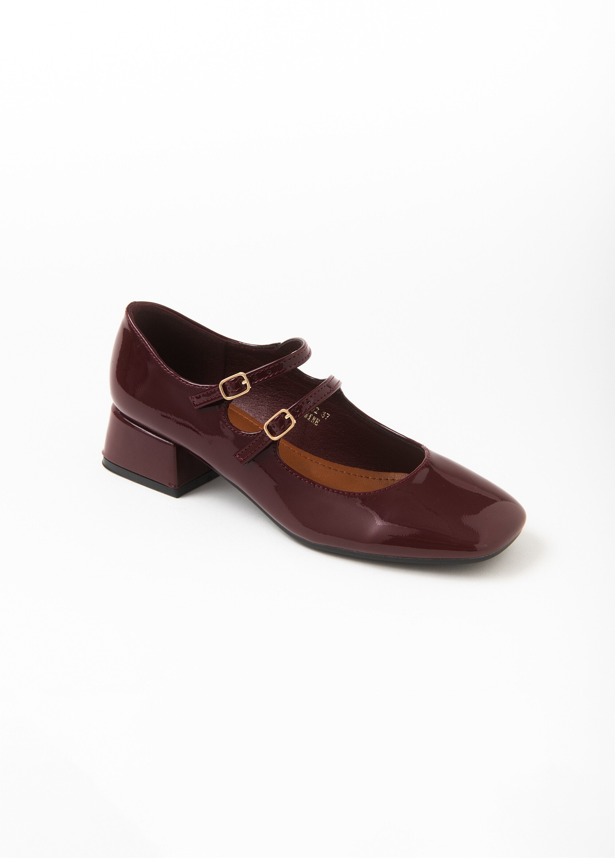 Double-strap_ballerinas_Burgundy_varnish_FA1_slim