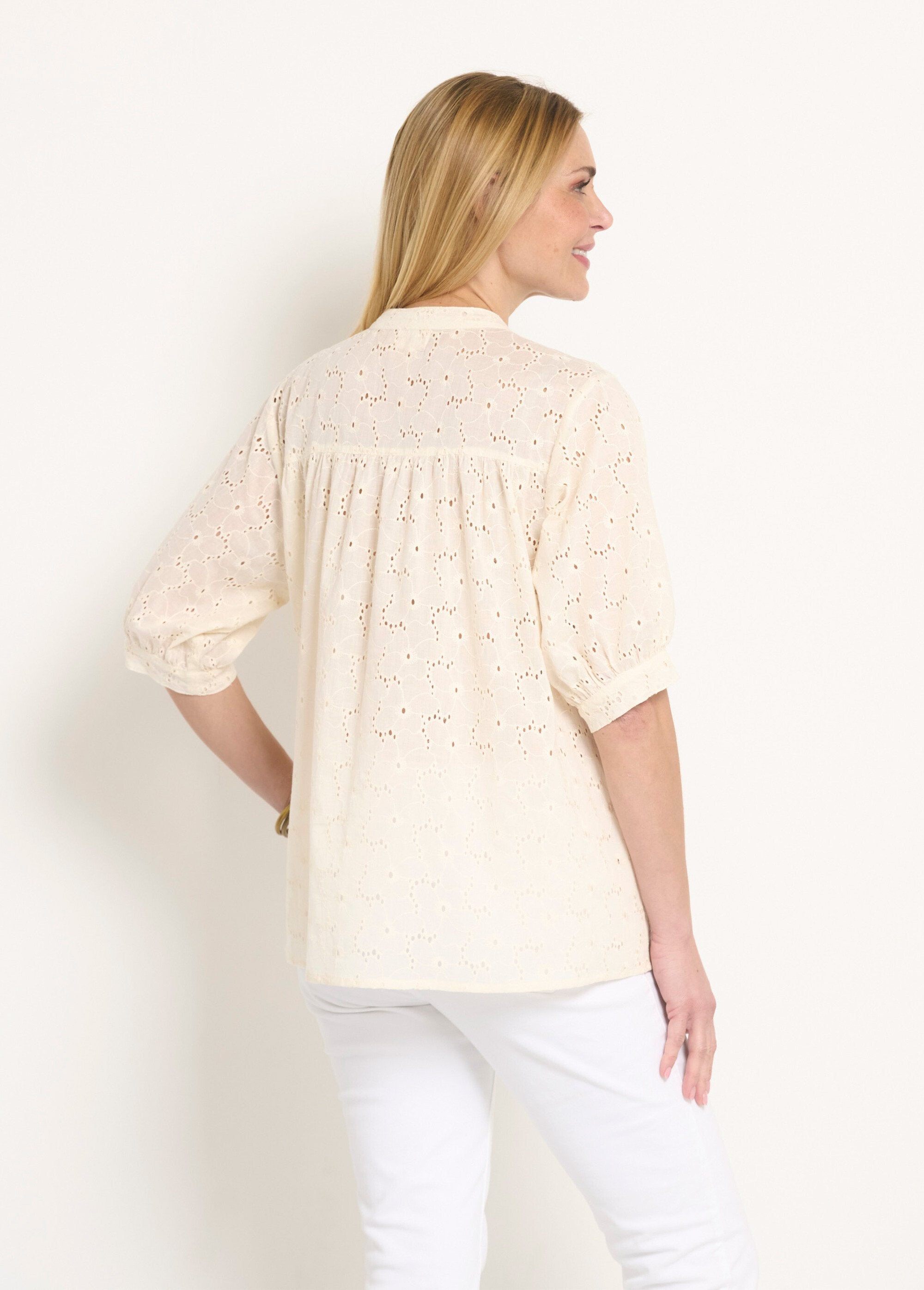 Short-sleeved_blouse_with_English_embroidery_Ecru_DO1_slim