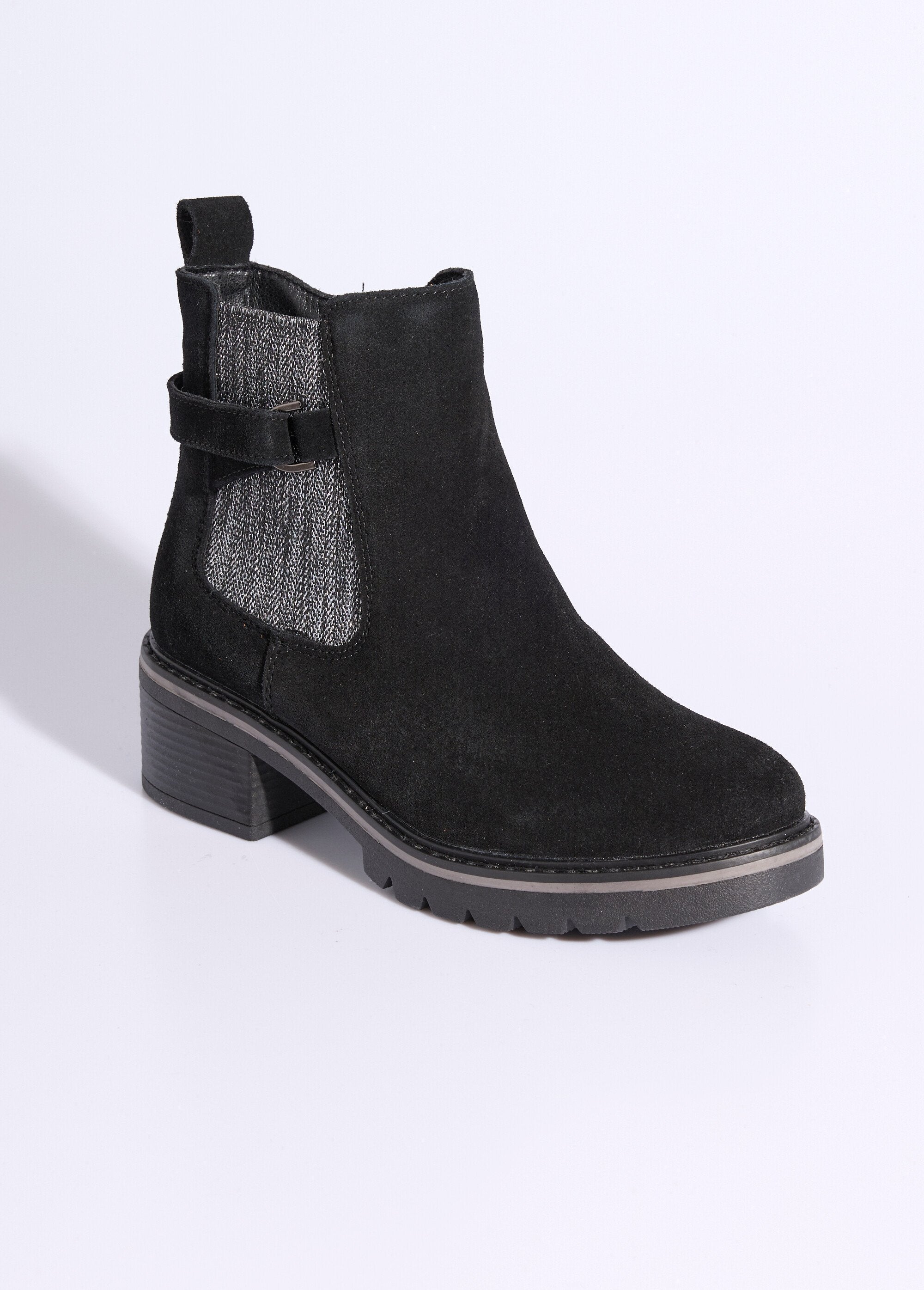 Camargue-inspired_leather_boots_Black_FA1_slim