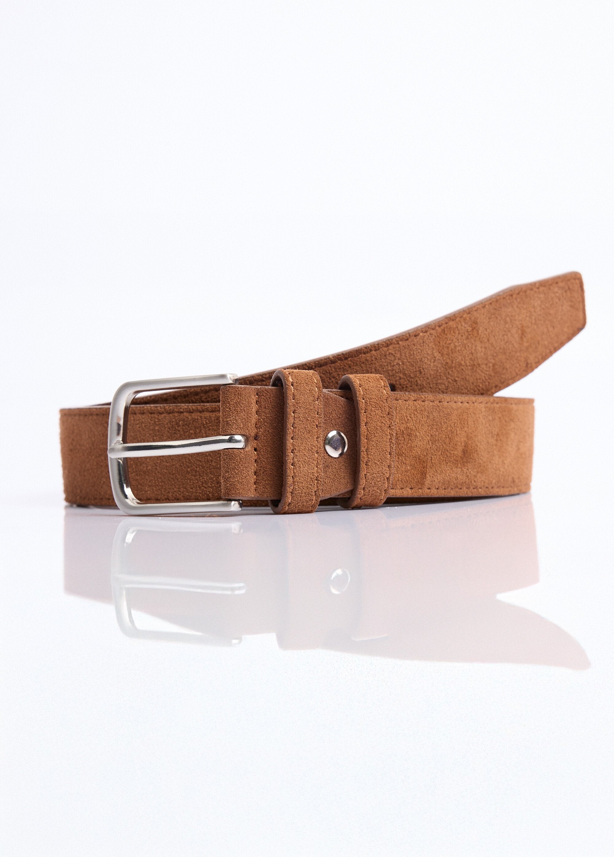 Suede_leather_belt_with_metal_buckle_Cognac_DE1_slim