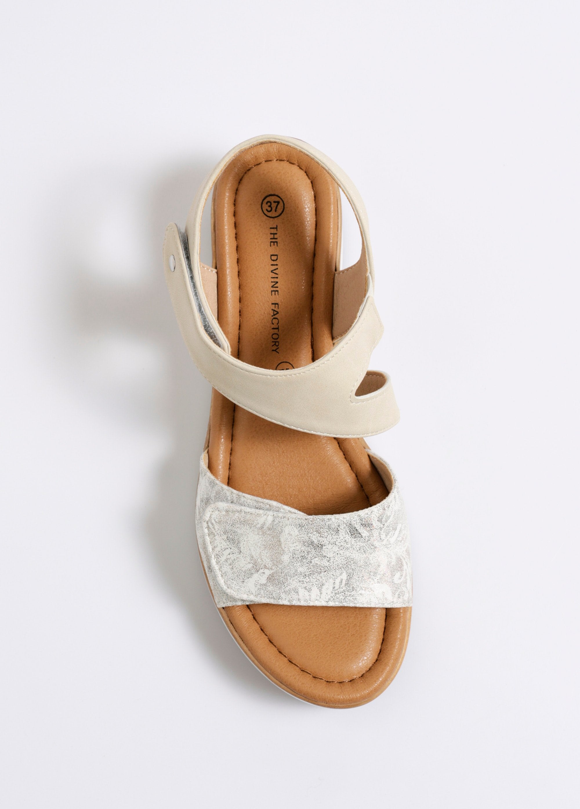 Wedge_sandals_with_Velcro_straps_Beige_OV1_slim