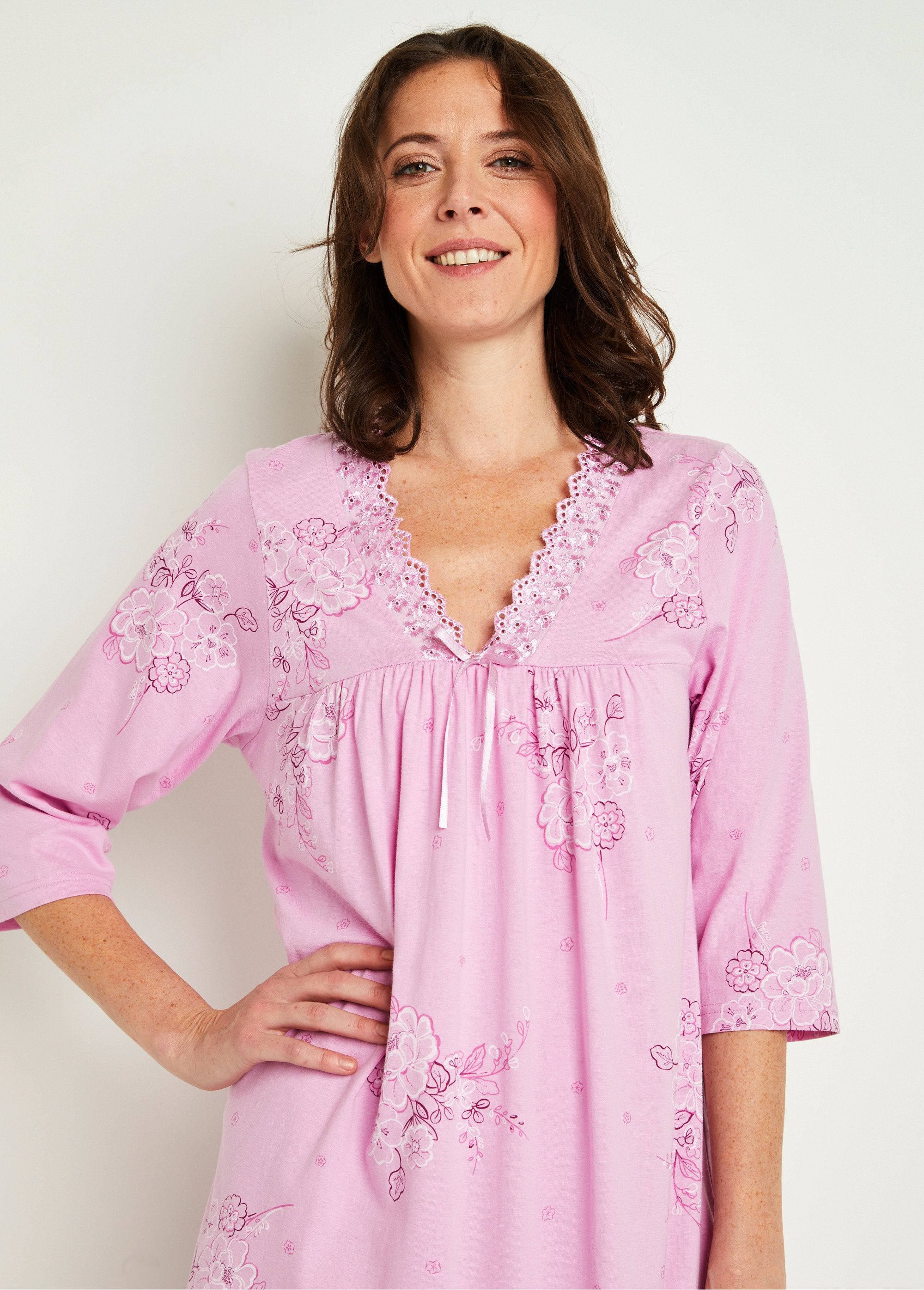 Mid-length_nightgown_embroidered_cotton_3/4_sleeves_Old_pink_DE1_slim