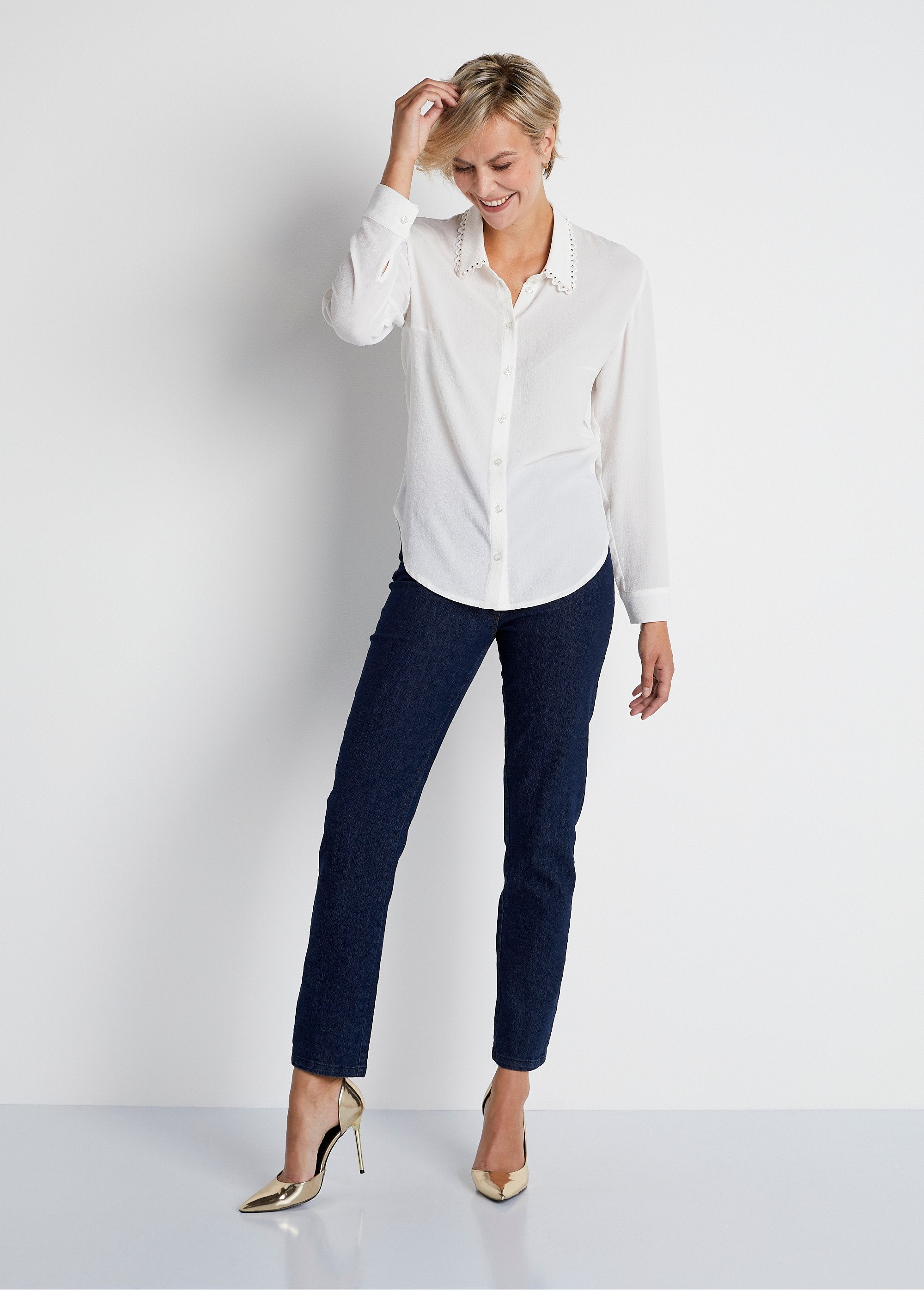 Plain_buttoned_blouse_with_fancy_collar_Ecru_SF1_slim