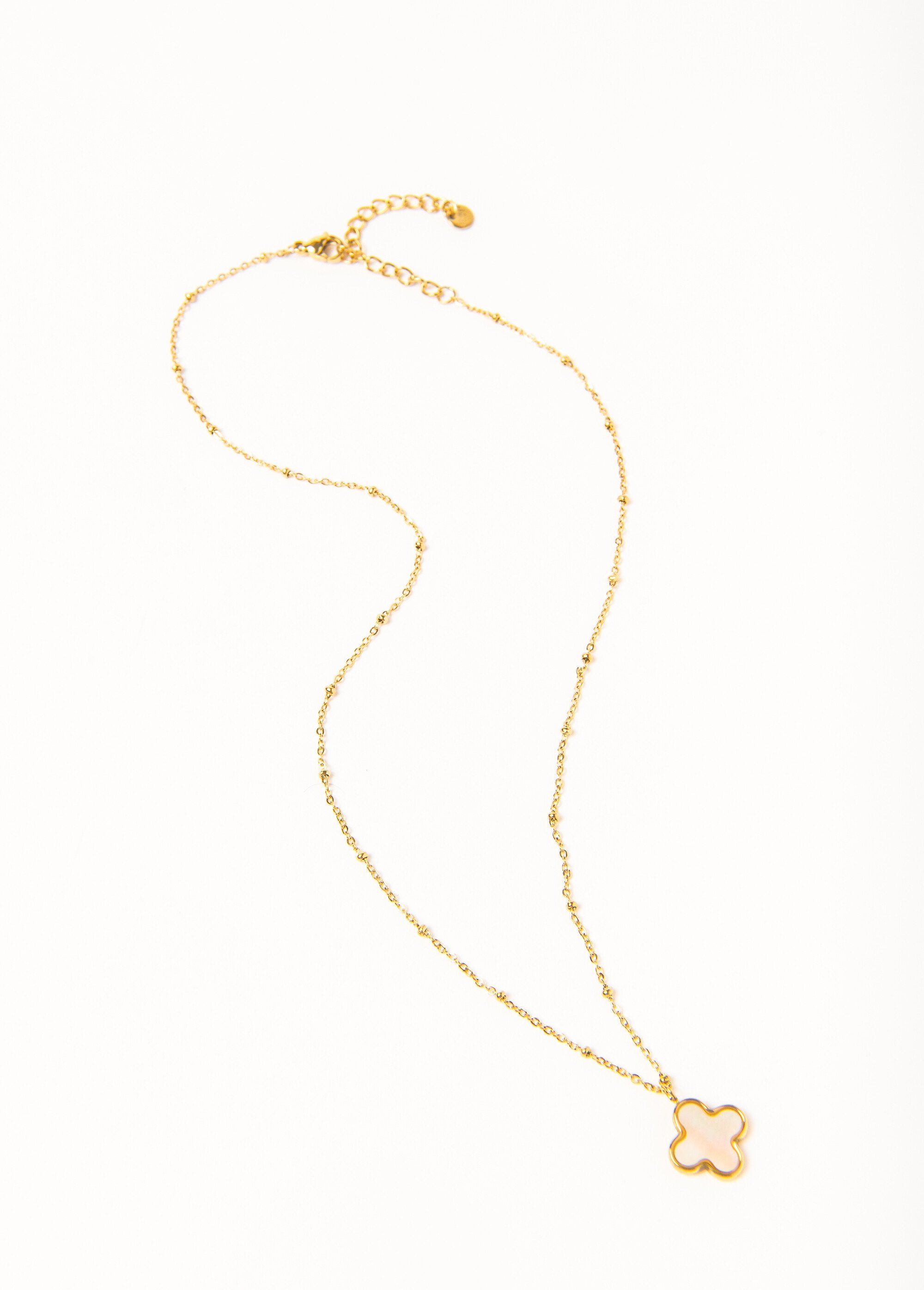 Steel_necklace_with_mother-of-pearl_pendant_Golden_DE2_slim