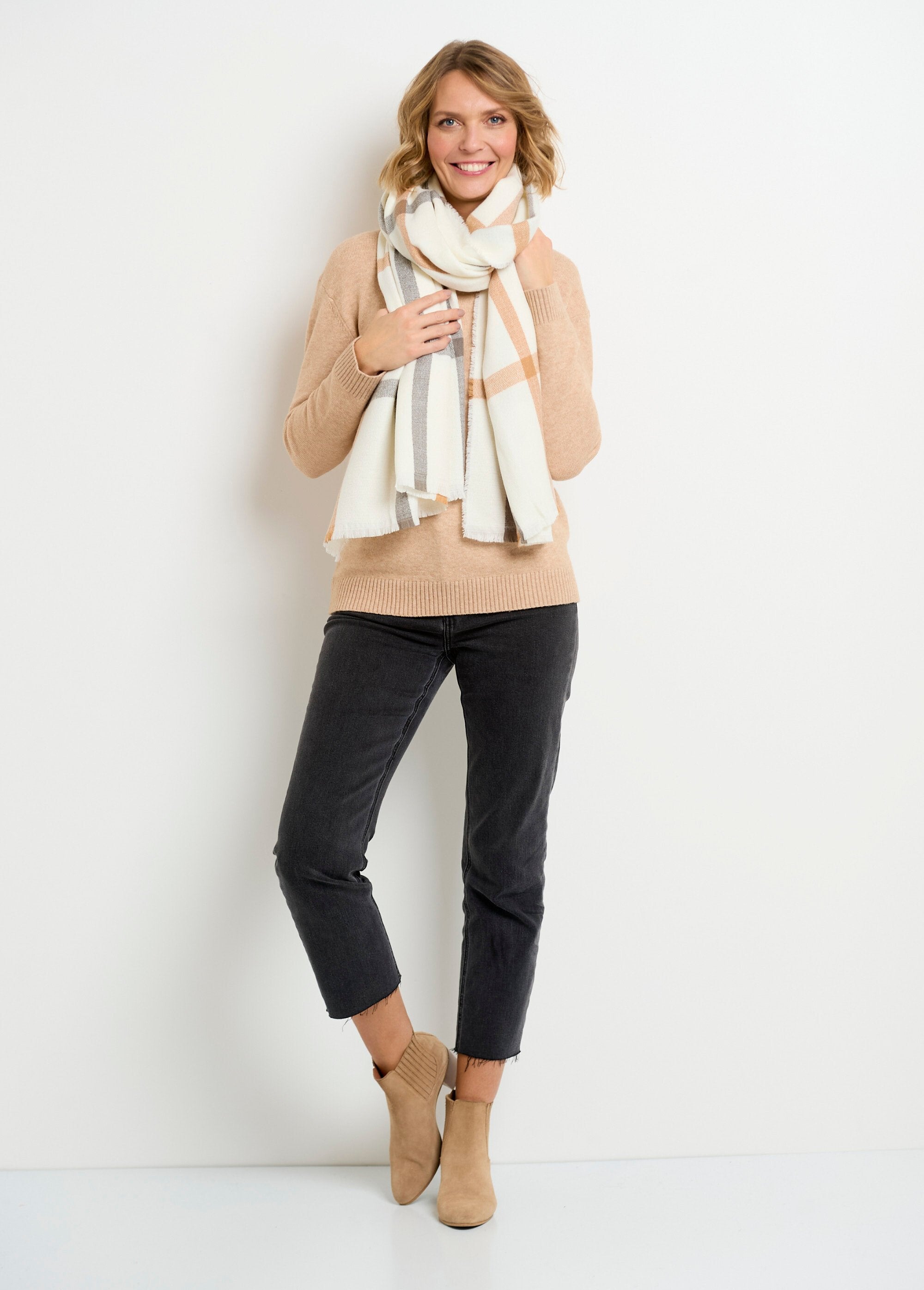 Warm_plaid_scarf_with_wool_Ecru_SF1_slim