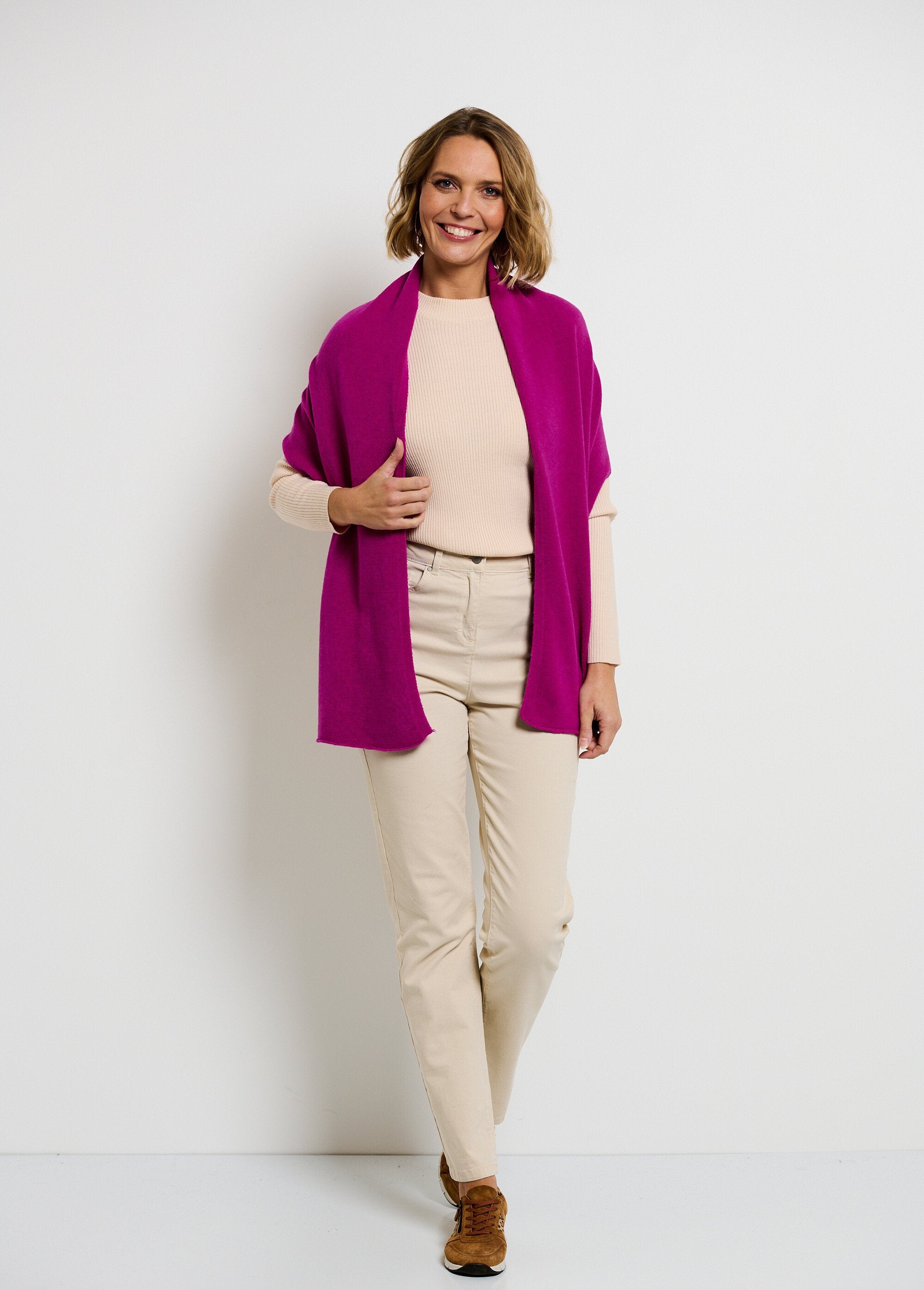 Echarpe_toucher_cachemire_sans_couture_Fuchsia_FA2_slim