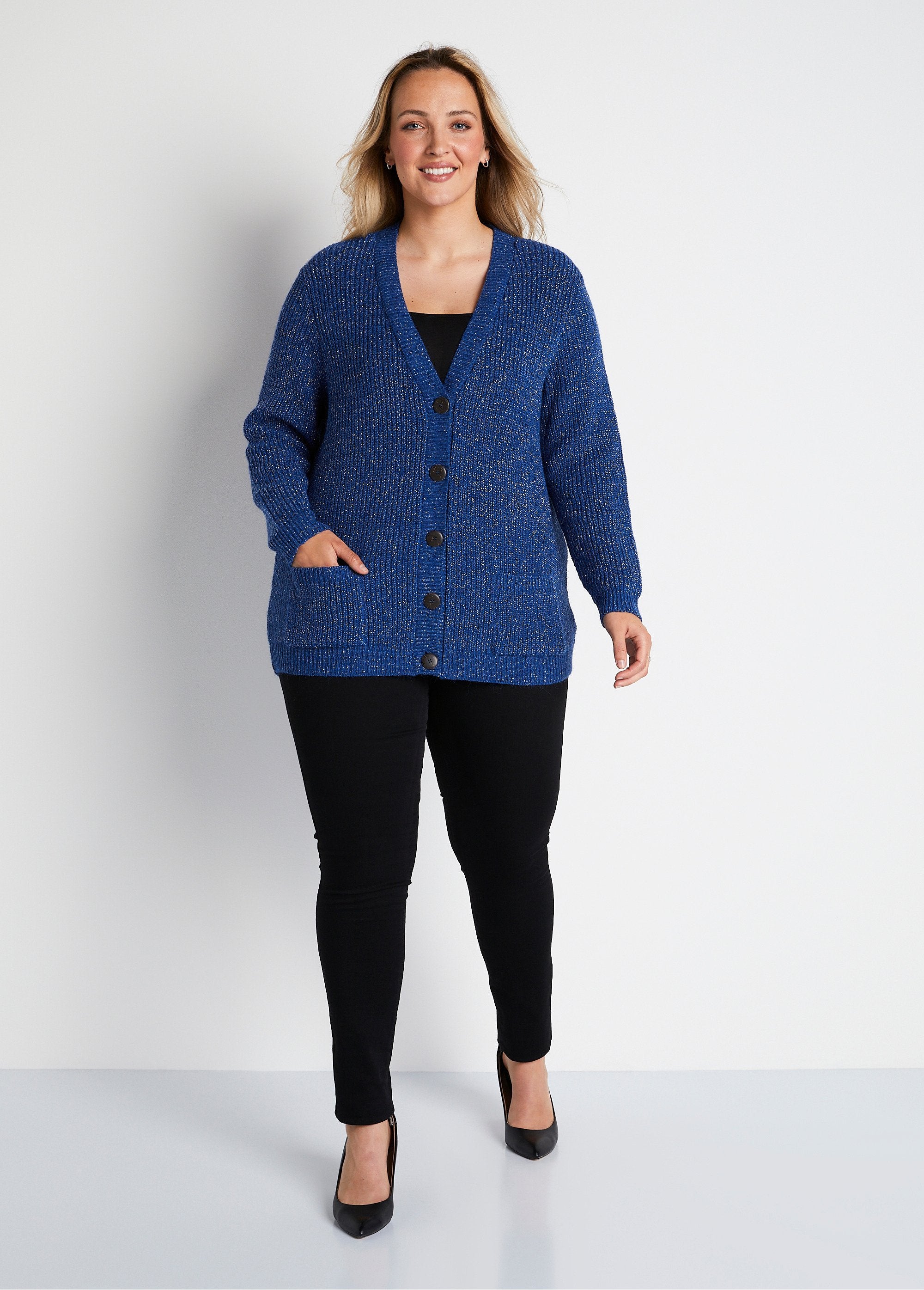 Mid-length_buttoned_cardigan_with_beaded_knit_and_wool_Blue_SF1_curvy