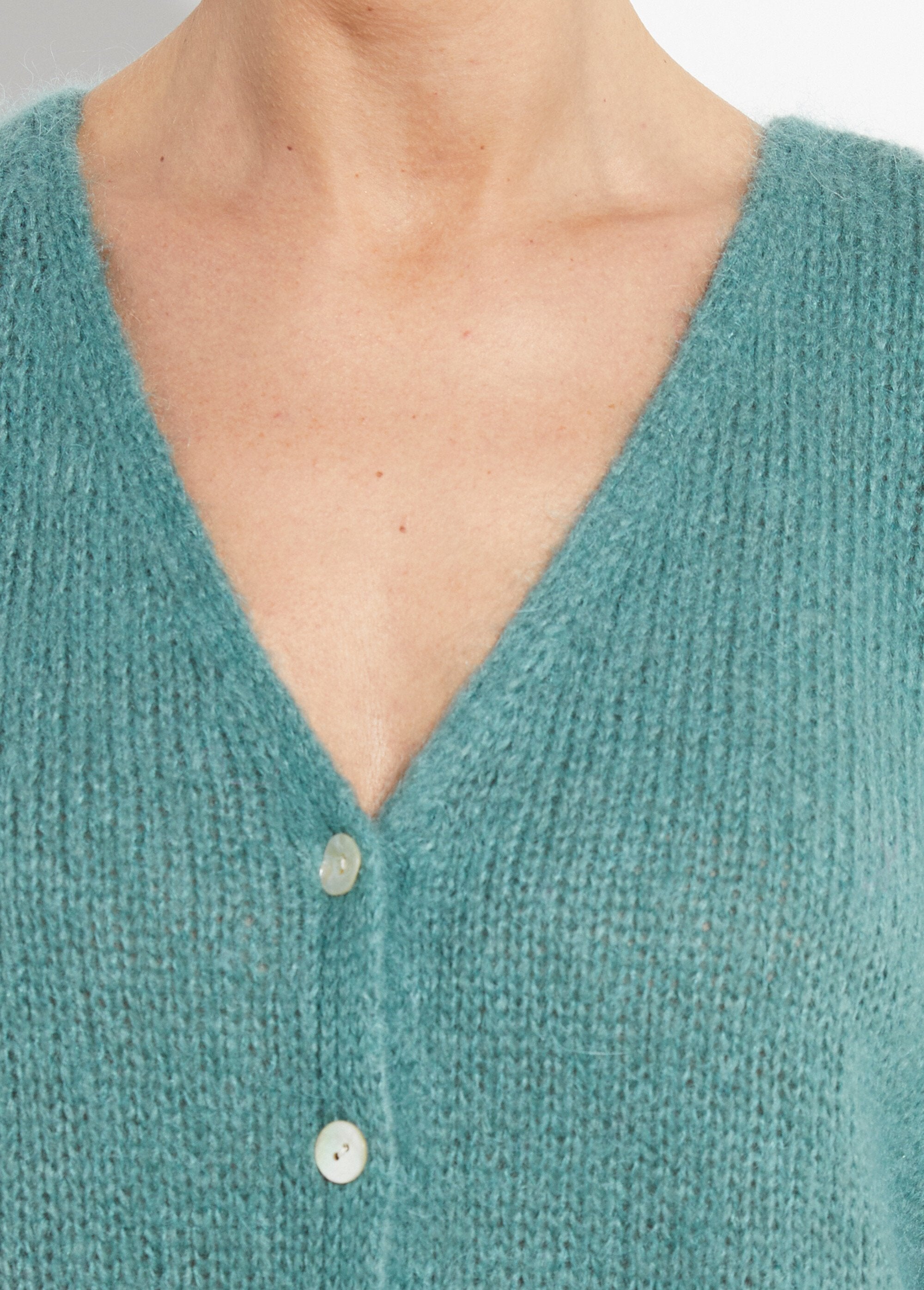 Warm_V-neck_mohair_knit_cardigan_Almond_green_DE1_slim