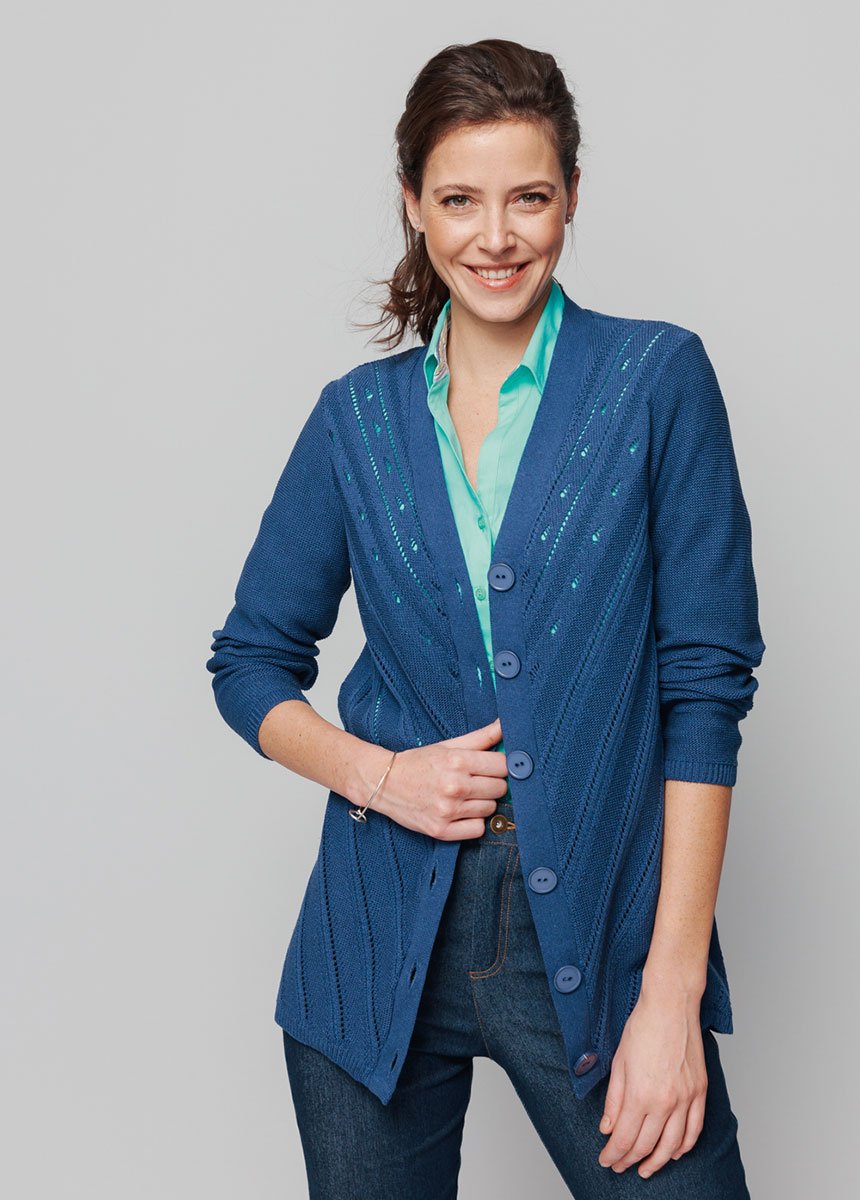 Gilet_encolure_V_motifs_ajourés_Bleu_FA1_slim