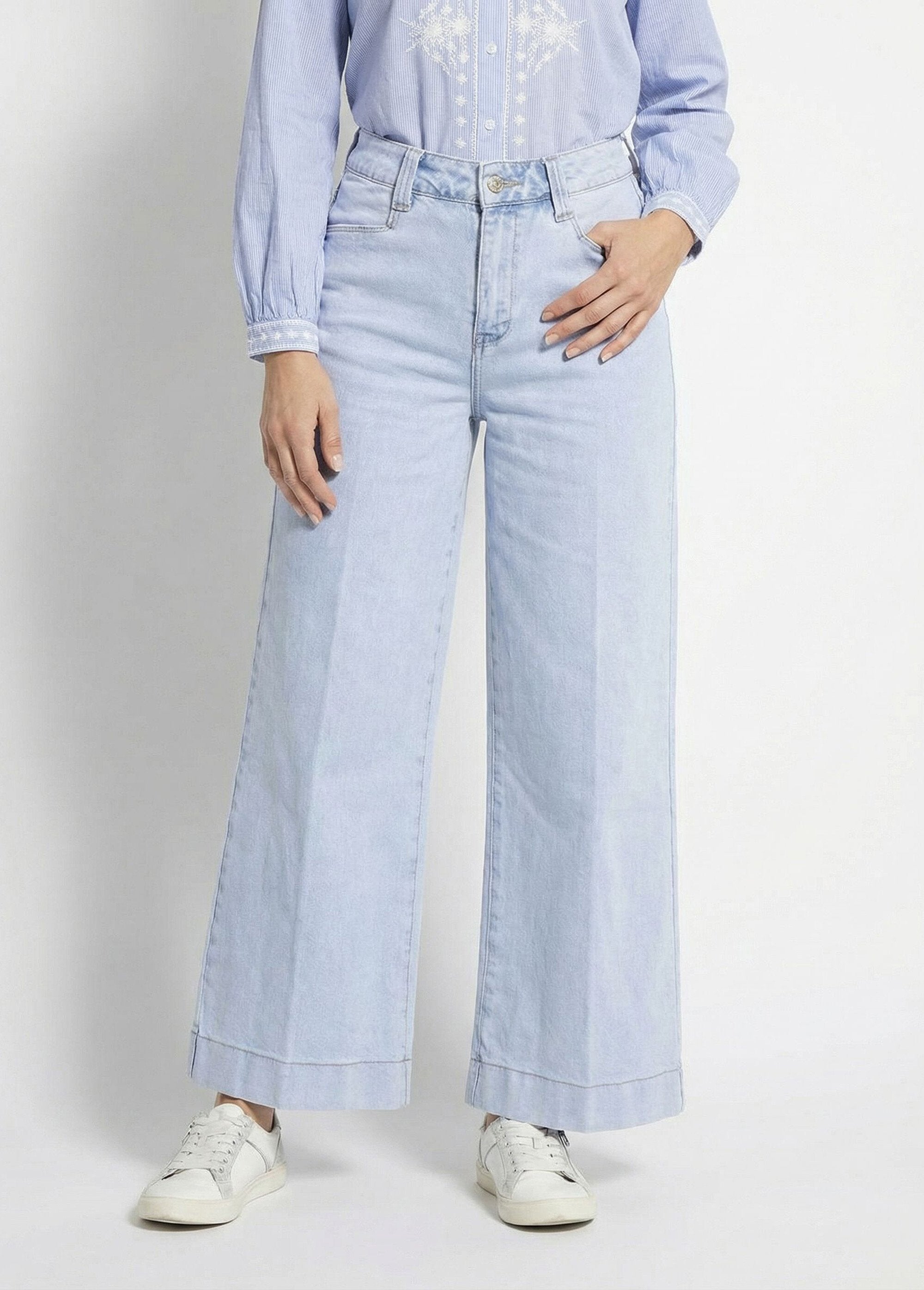Wide-leg,_5-pocket_jeans,_perfect_for_petite_women_Light_blue_FA1_slim