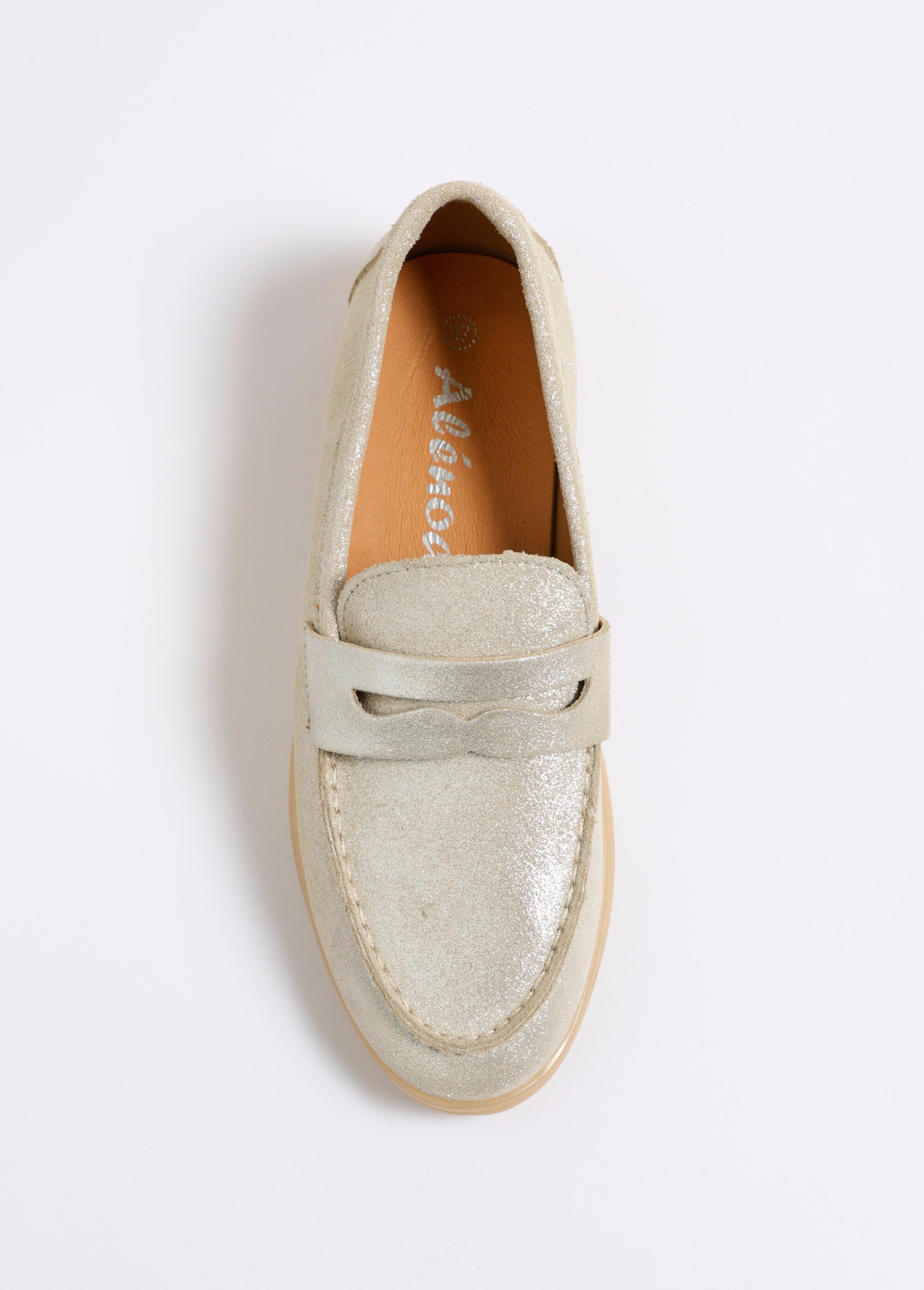 Mocassin_en_suédine_et_semelle_antiderapante_Dore_OV1_slim