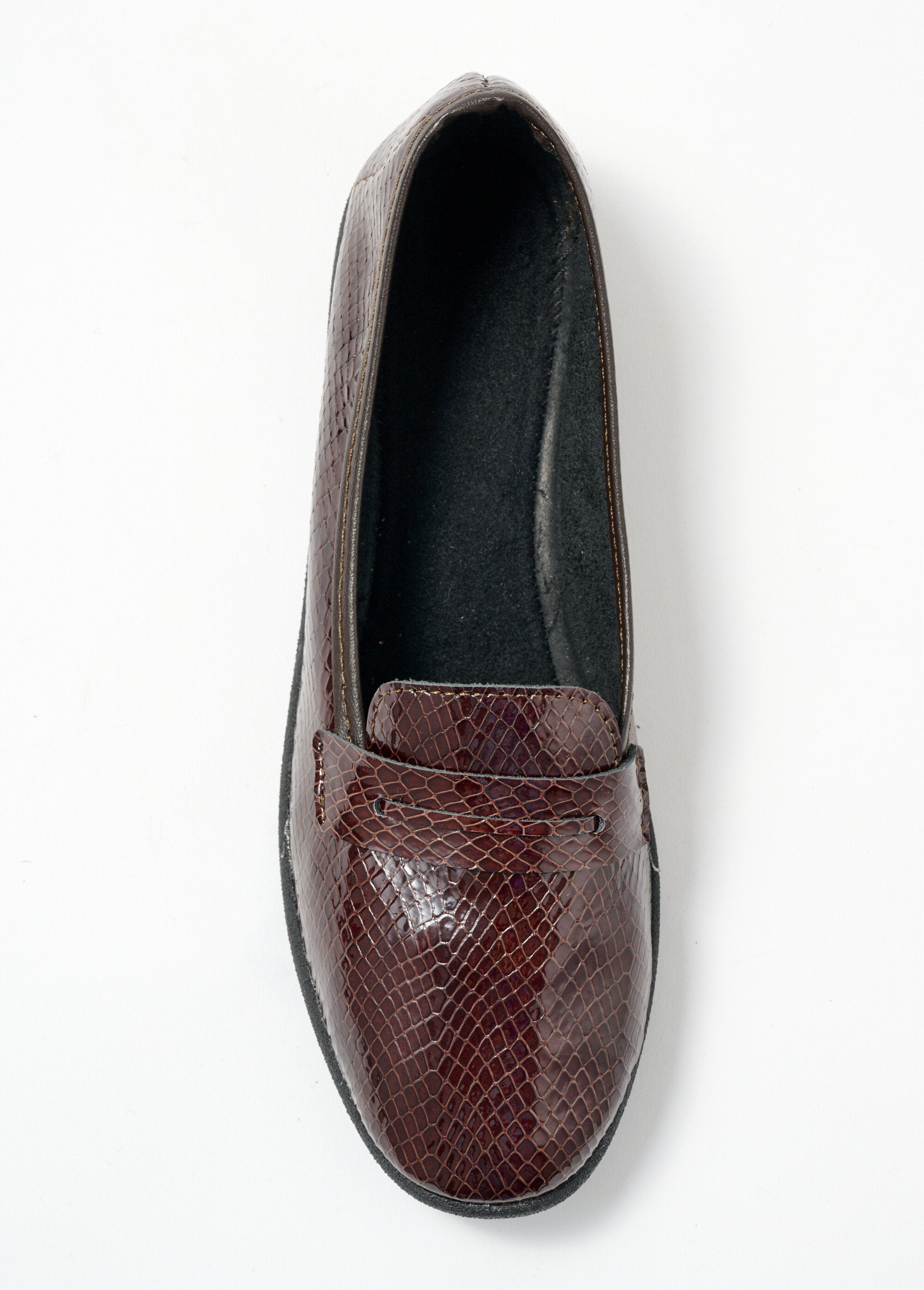 Crocodile-effect_leather_patent_loafers,_width_comfort_Brown_OV1_slim