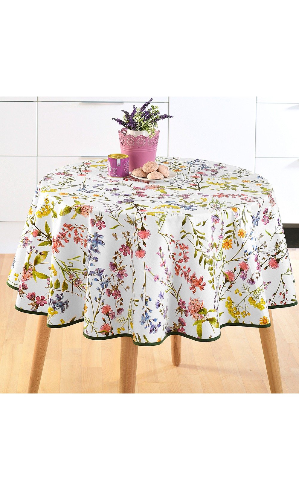 Oilcloth_tablecloth_with_bucolic_print_Printed_FA1_slim