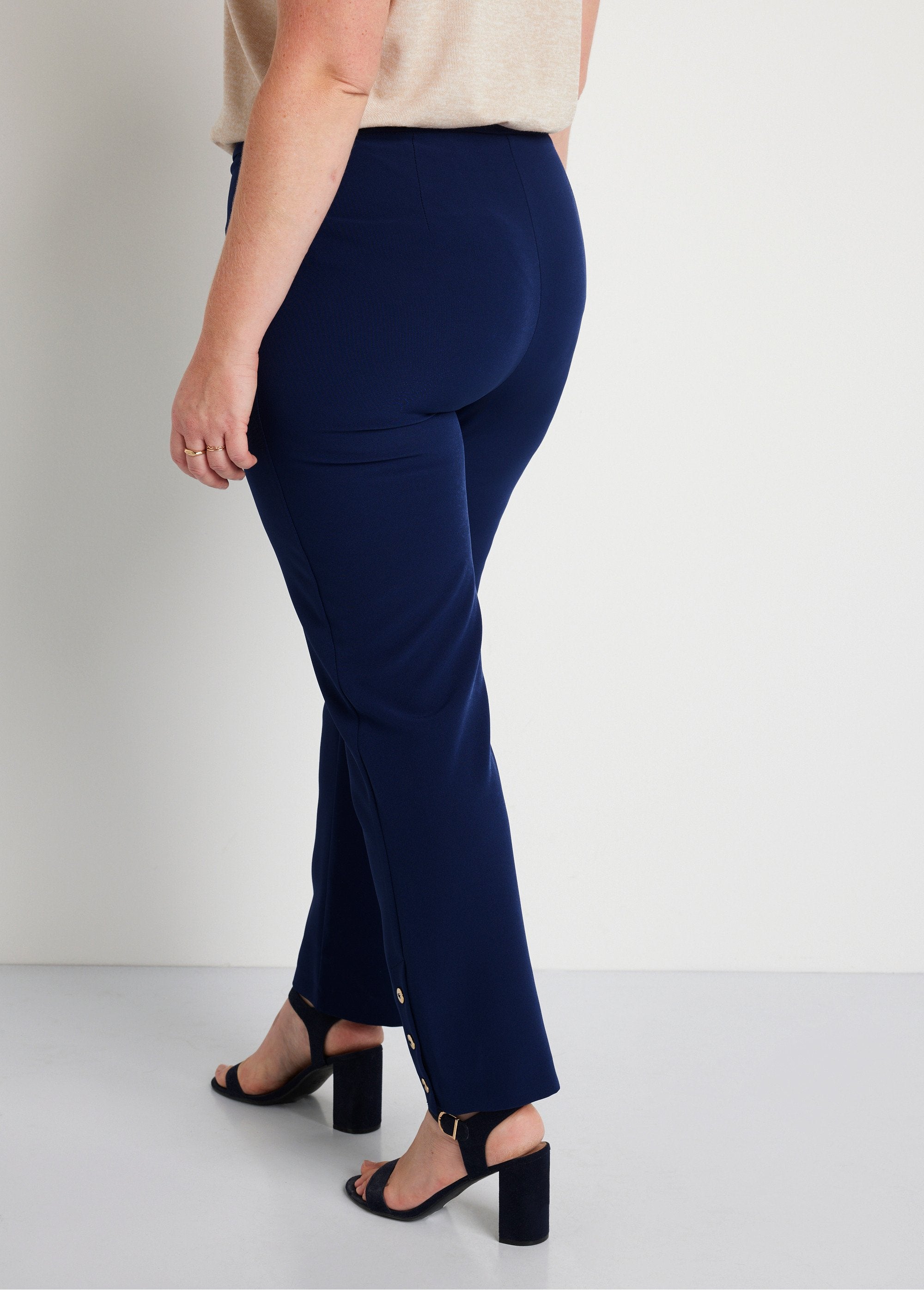 7/8_straight_pants_Navy_blue_DO1_curvy