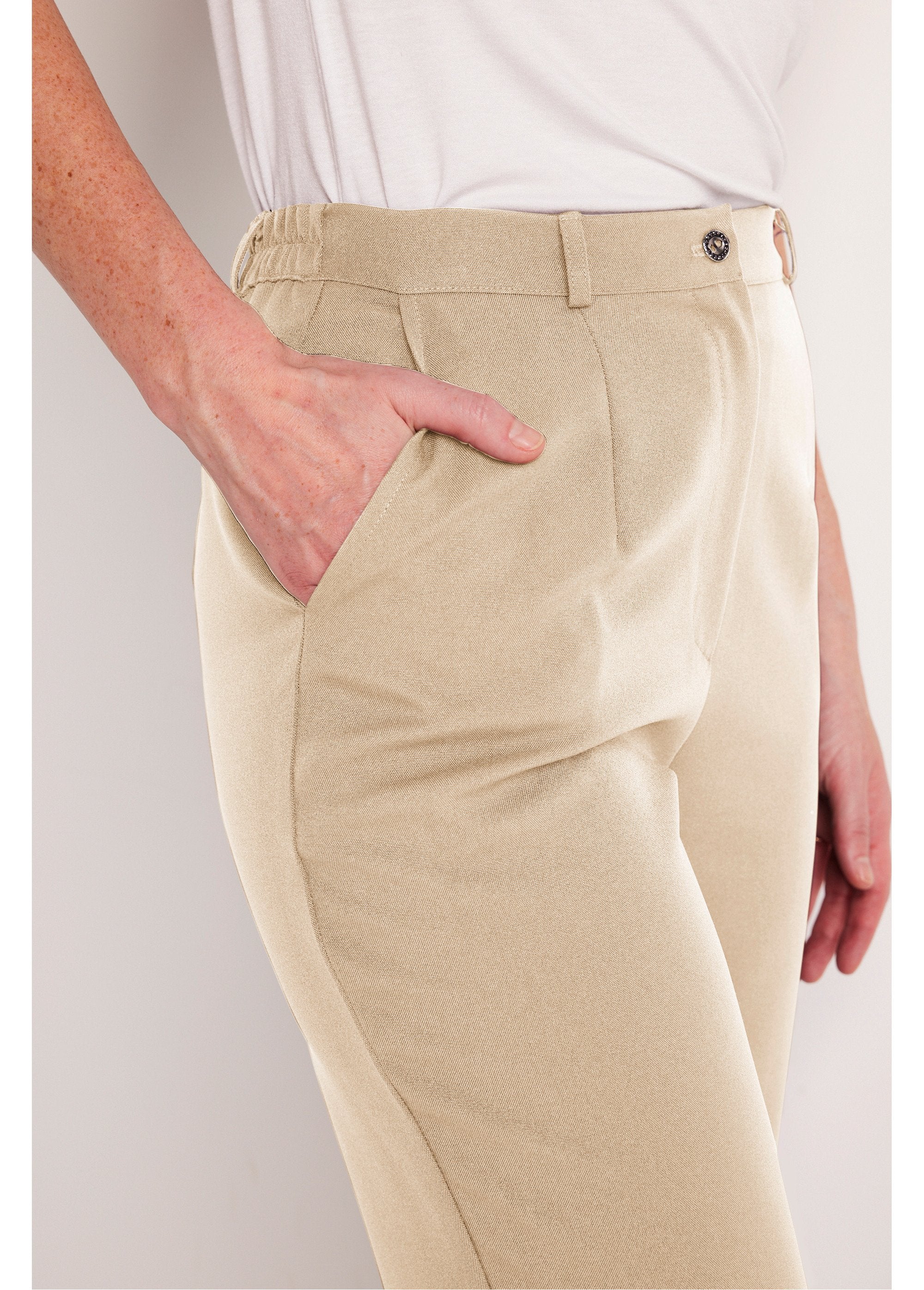 Plain_straight_pants_with_semi-elasticated_waist_Sand_DE1_slim