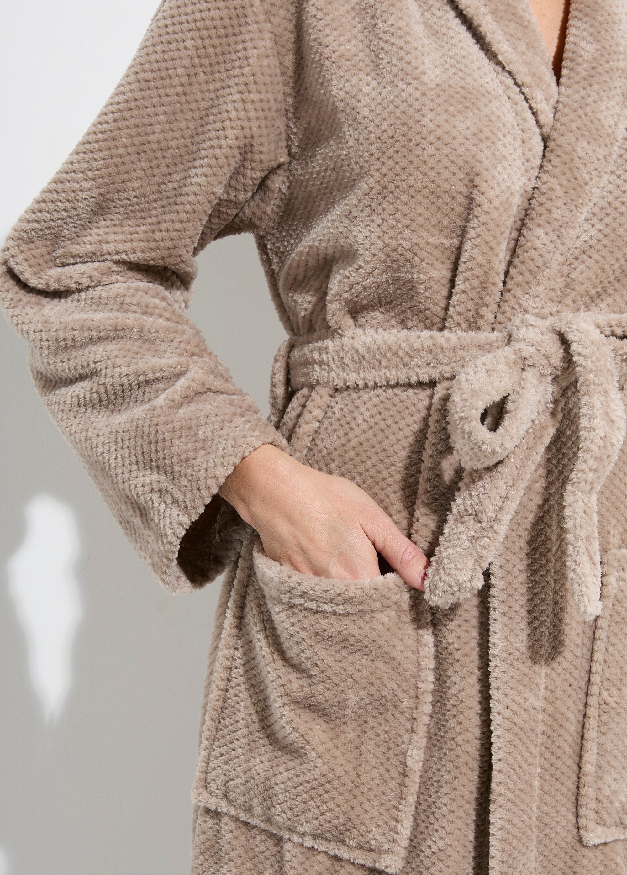 Long_fancy_fleece_bathrobe_Mole_DE2_slim