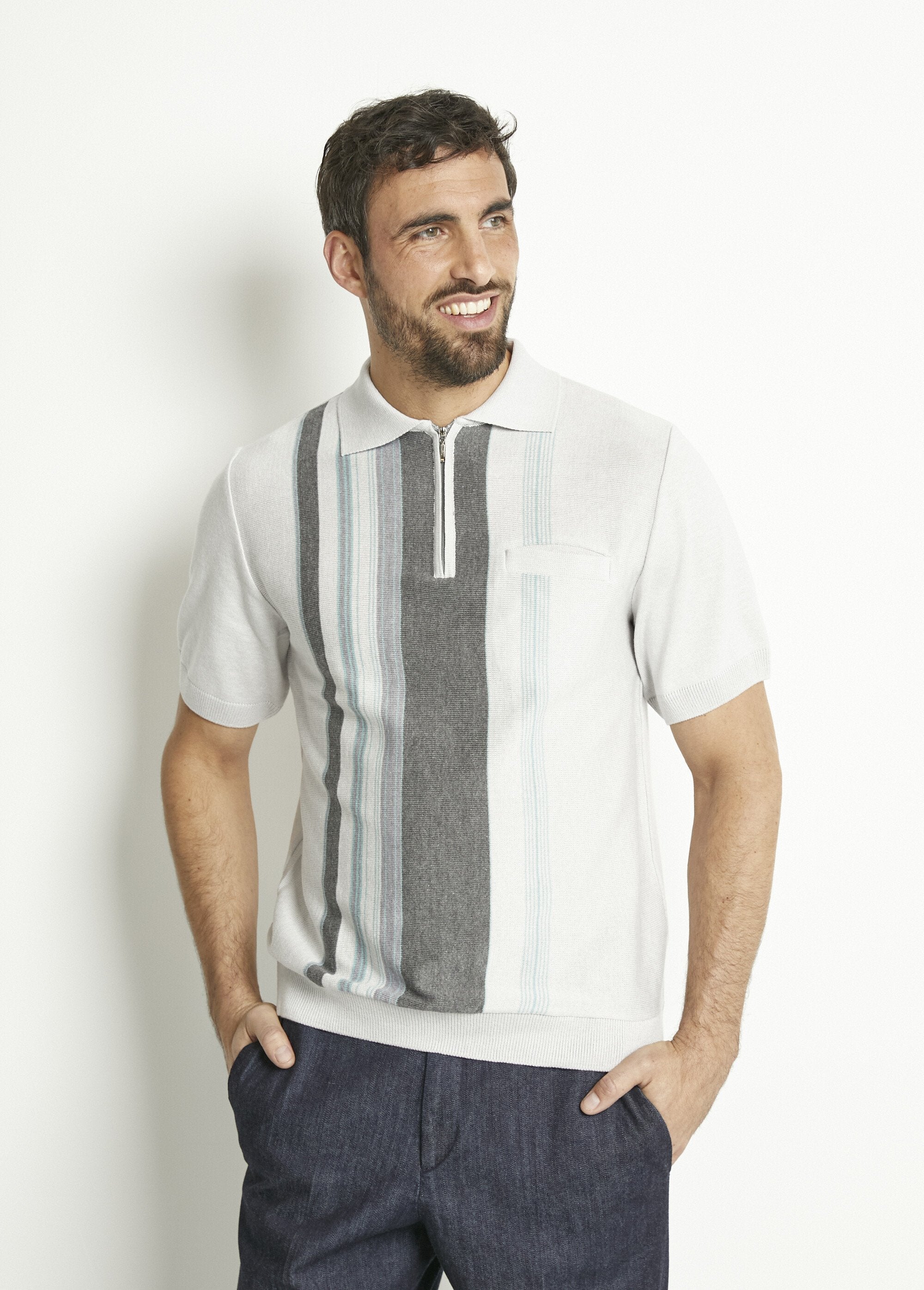 Short-sleeved_zipped_polo_shirt_with_jacquard_stripes_Gray_FA1_slim