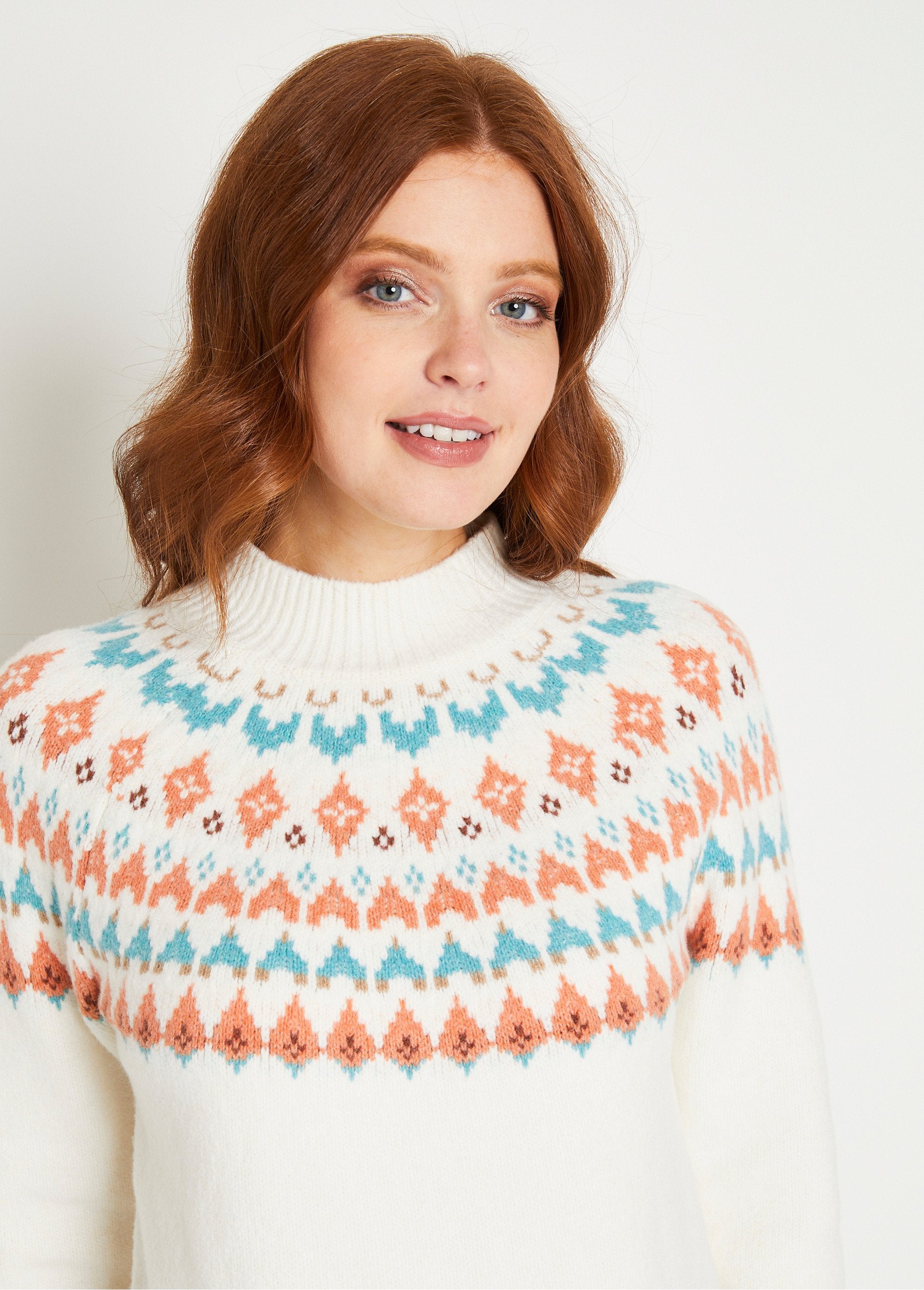 Warm_short_sweater_with_sunny_jacquard_stand-up_collar_Ecru_and_aqua_DE1_slim