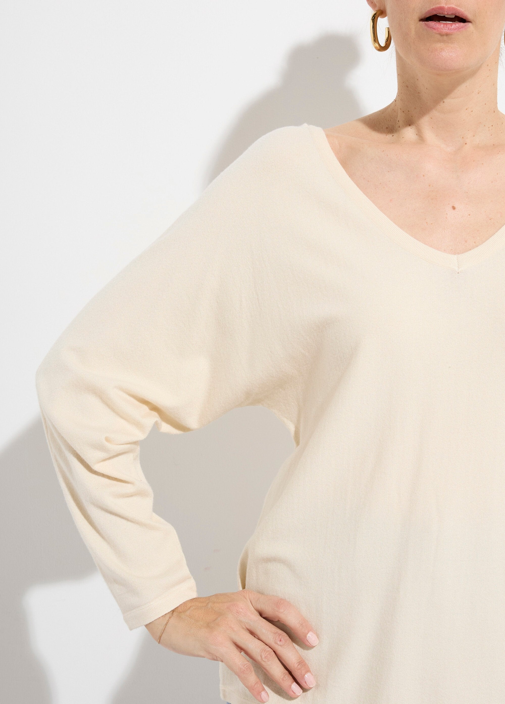 Eco-friendly_fine-knit_V-neck_sweater_Ecru_DE1_slim
