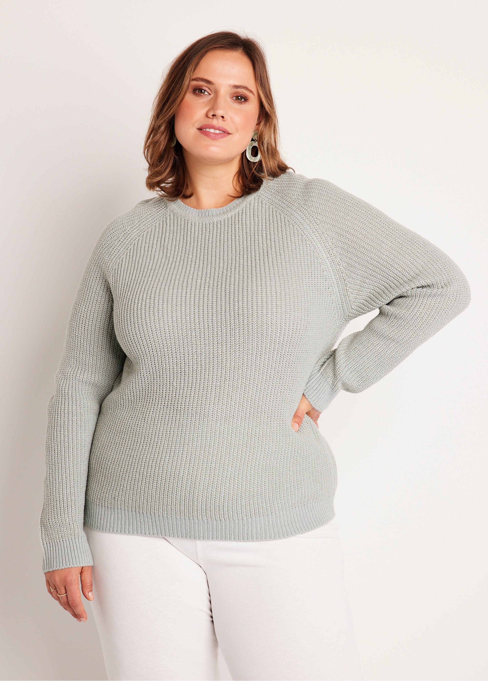 Round_neck_shiny_knit_sweater_Mint_FA1_curvy