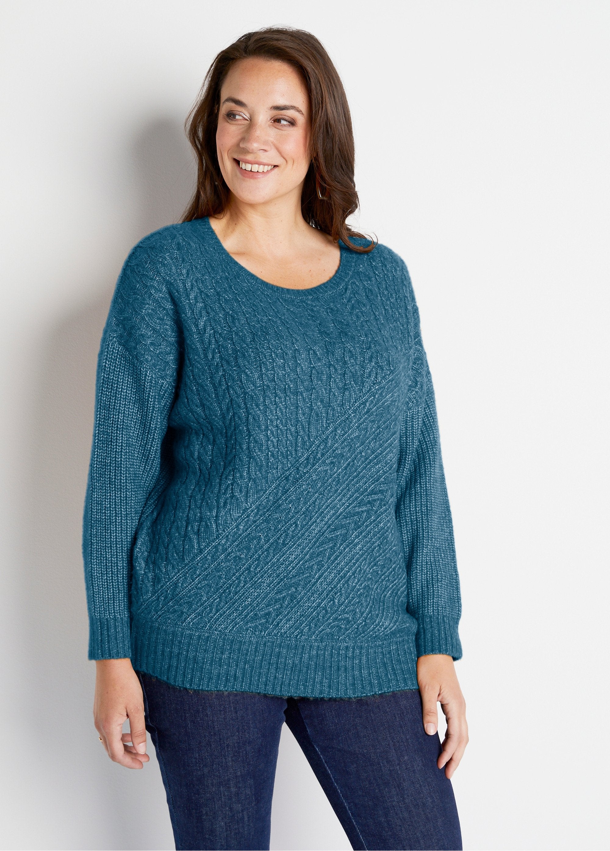 Round_neck_twisted_beaded_heather_knit_sweater_Duck_FA1_curvy