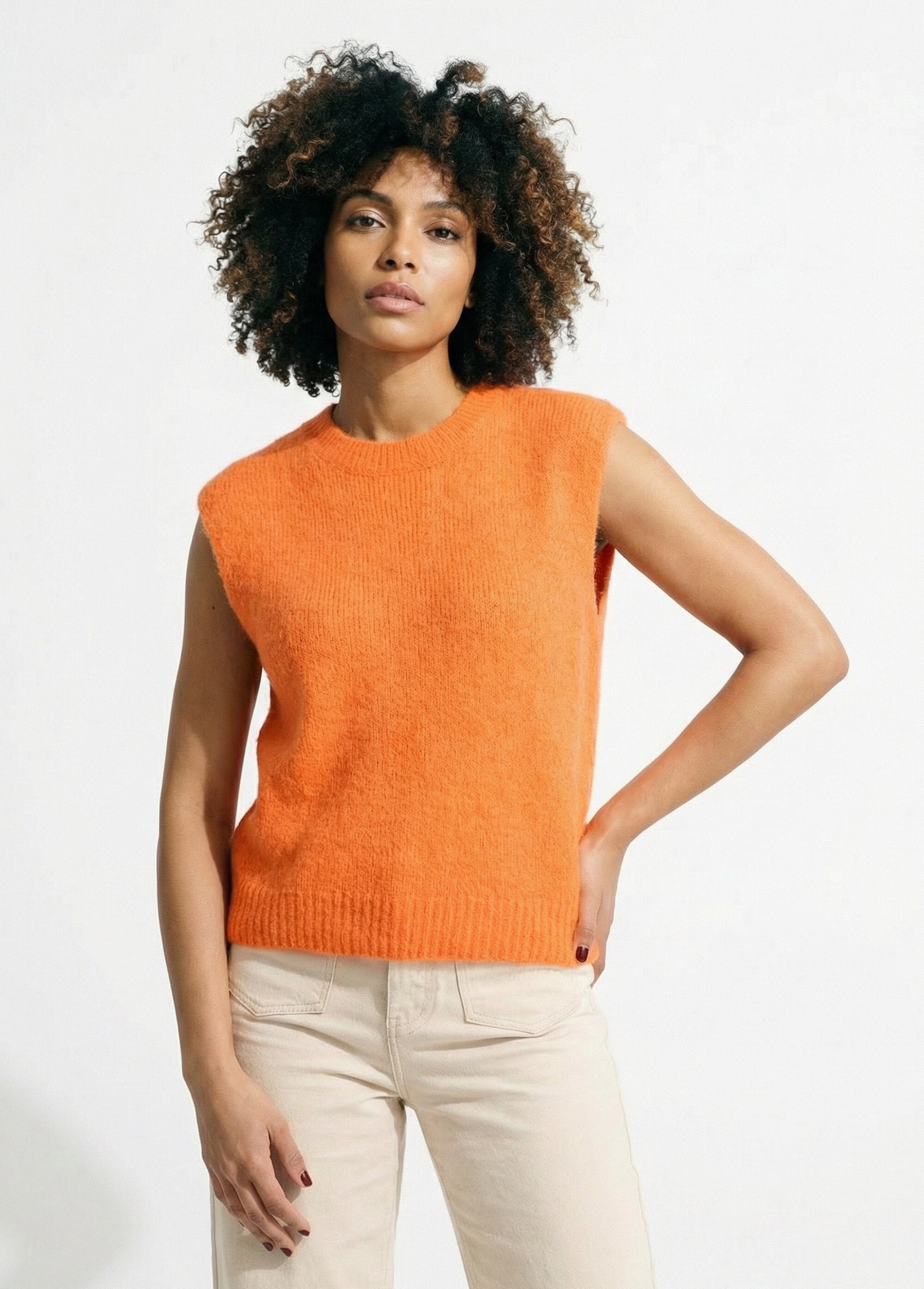 Sleeveless_knit_sweater_with_wool_Bright_orange_FA1_slim