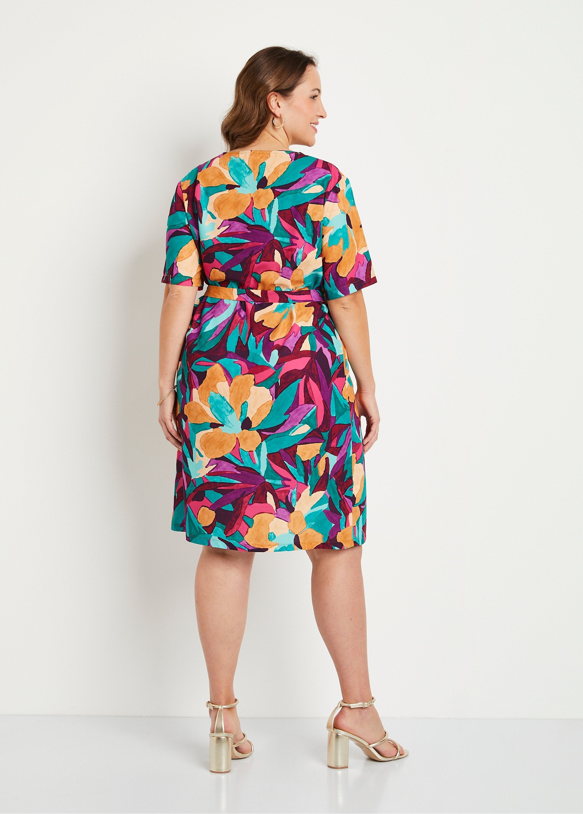 Floral_print_short_loose_dress_Purple_and_blue_DO1_curvy