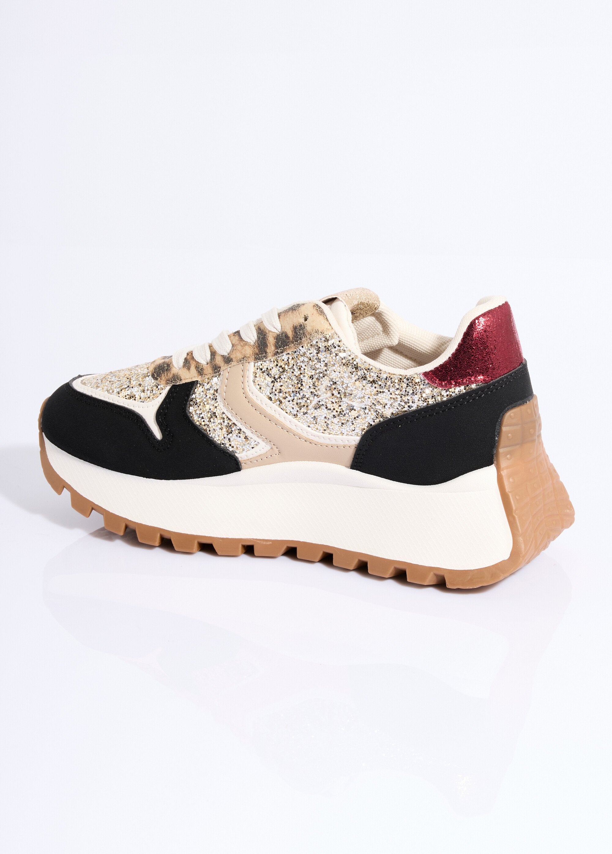 Sequined_sneakers_with_thick_soles_Black_and_gold_DO1_slim